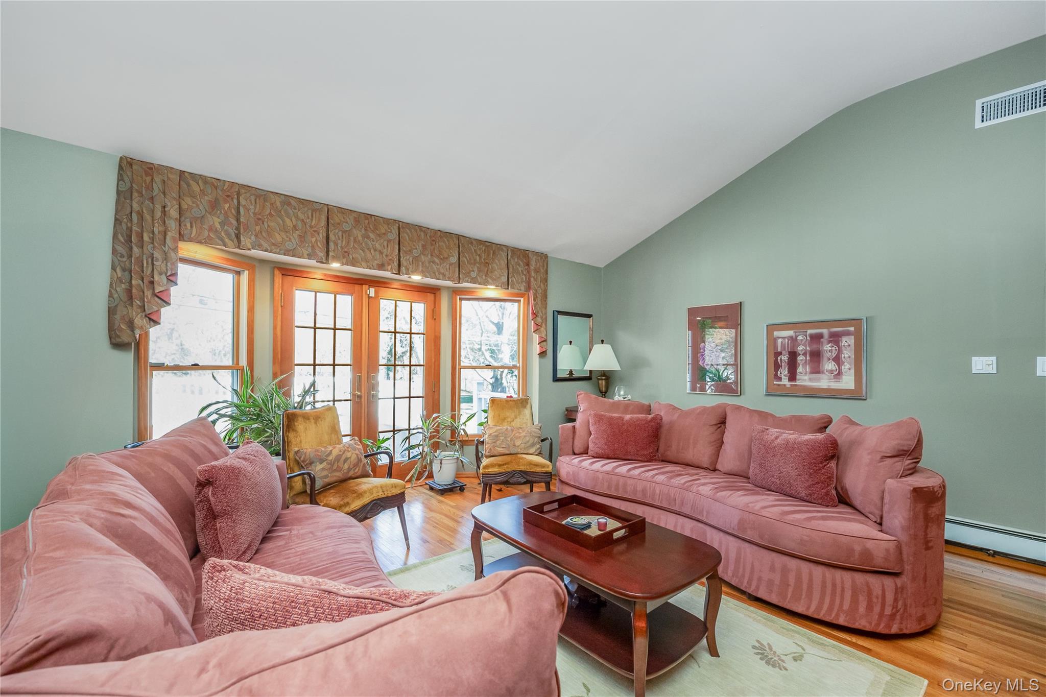 #19 photo, 8 Shari Lane, সাফোক কাউন্টি East Northport , NY 11731