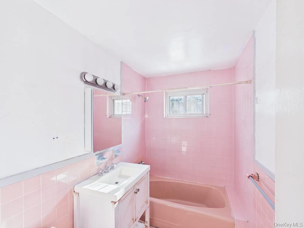 #16 photo, 1256 Allerton Avenue, ব্রঙ্কস Bronx , NY 10469