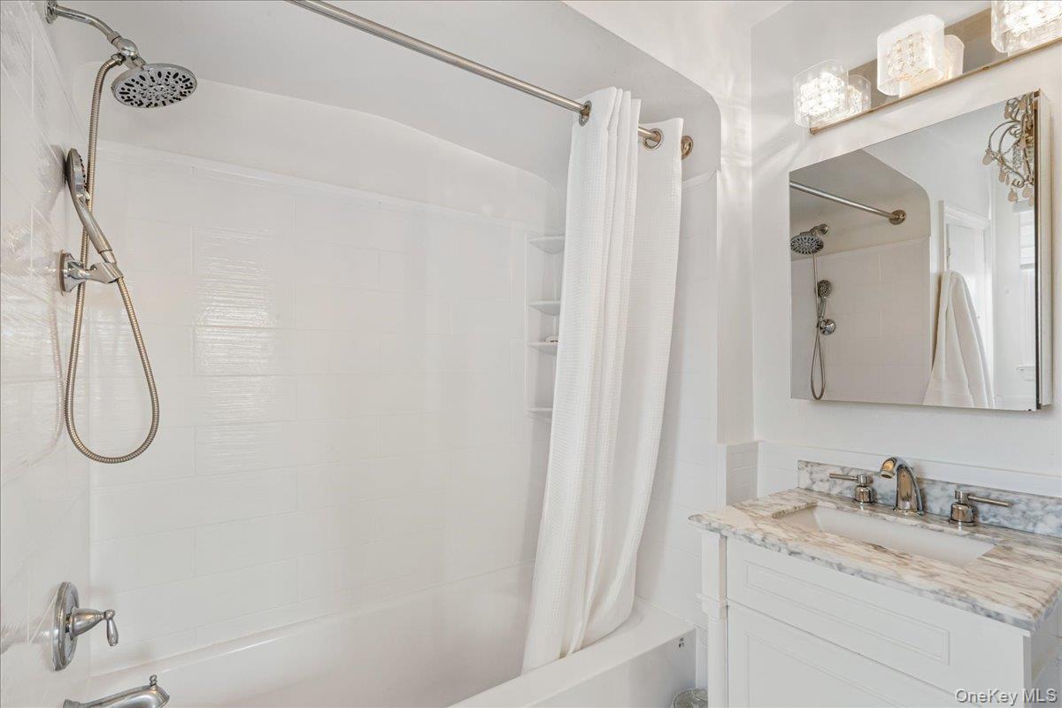 #18 photo, 13 Arbor Place, নাসাউ কাউন্টি Glen Cove , NY 11542