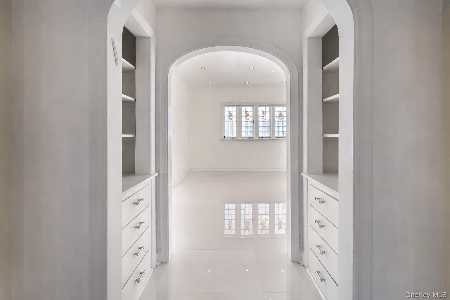 #6 photo, 13 Arbor Place, নাসাউ কাউন্টি Glen Cove , NY 11542