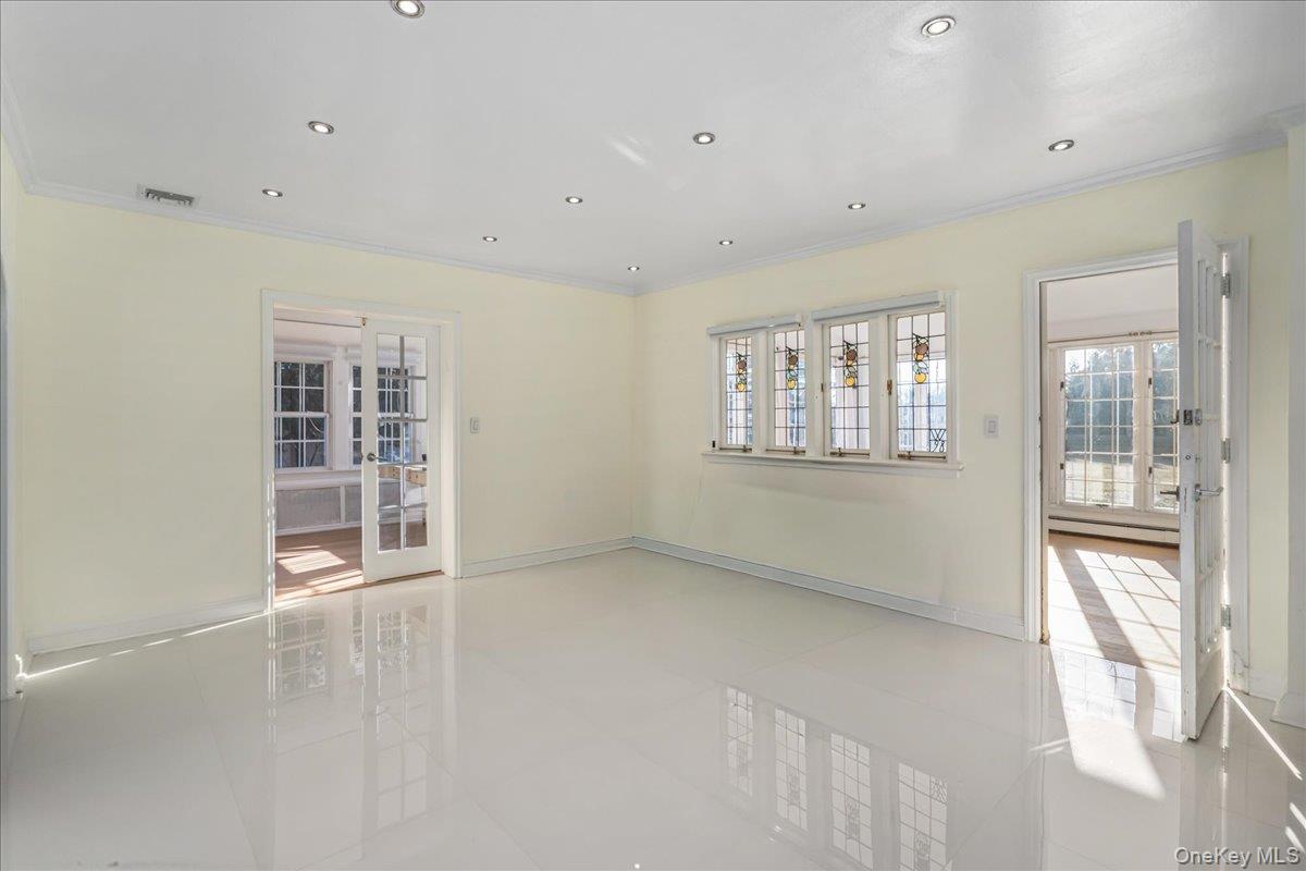 #8 photo, 13 Arbor Place, নাসাউ কাউন্টি Glen Cove , NY 11542