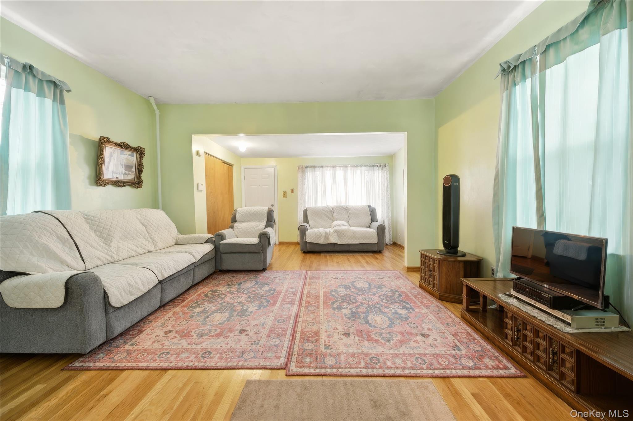 #3 photo, 28 Glen Road, Yonkers , NY 10704