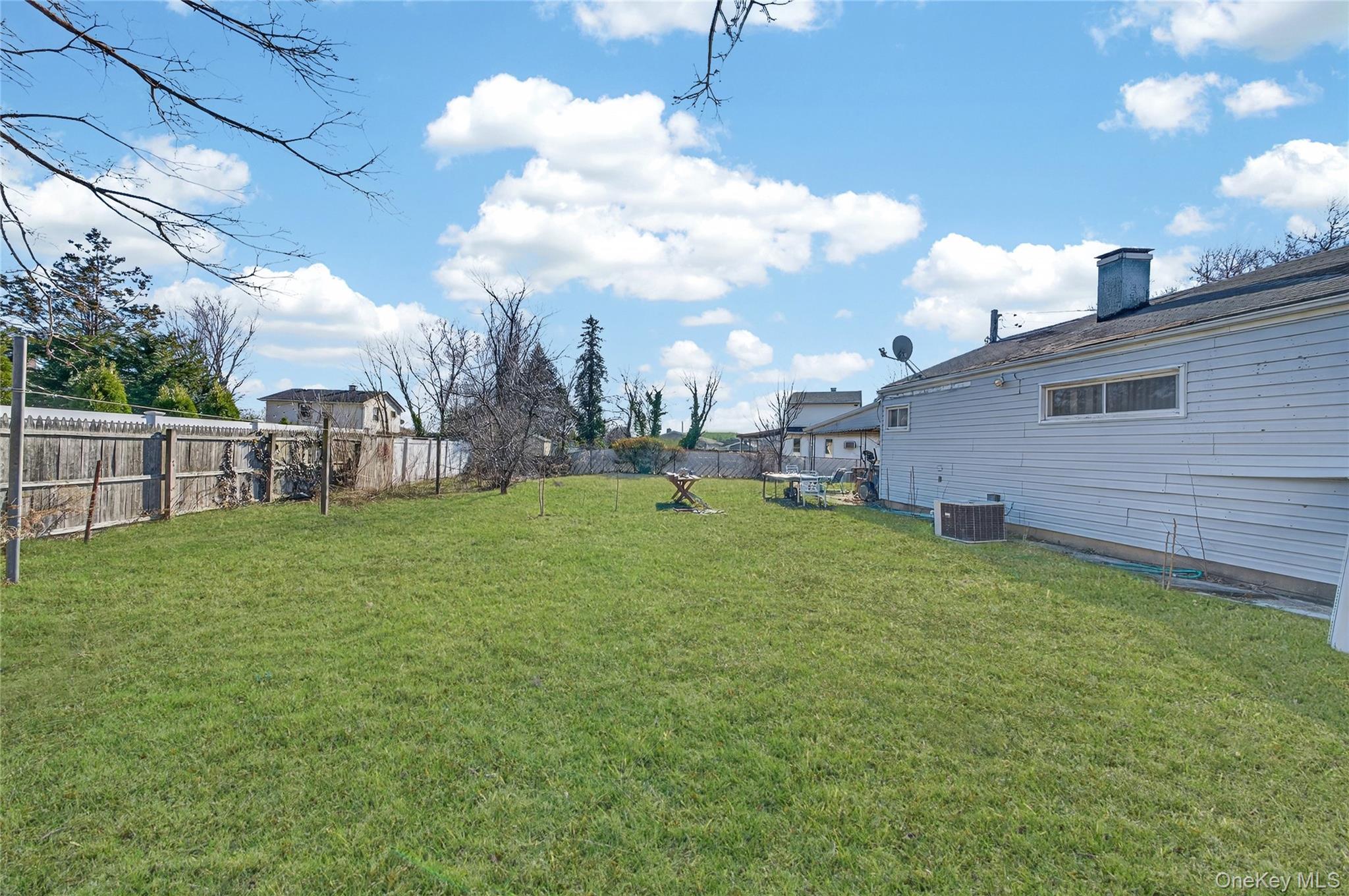 #9 photo, 12 Fairdale Drive, Brentwood , NY 11717