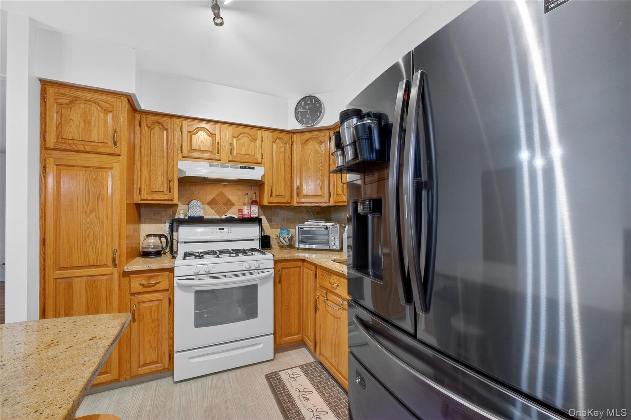 #19 photo, 18 Cardinal Drive, Poughkeepsie , NY 12601