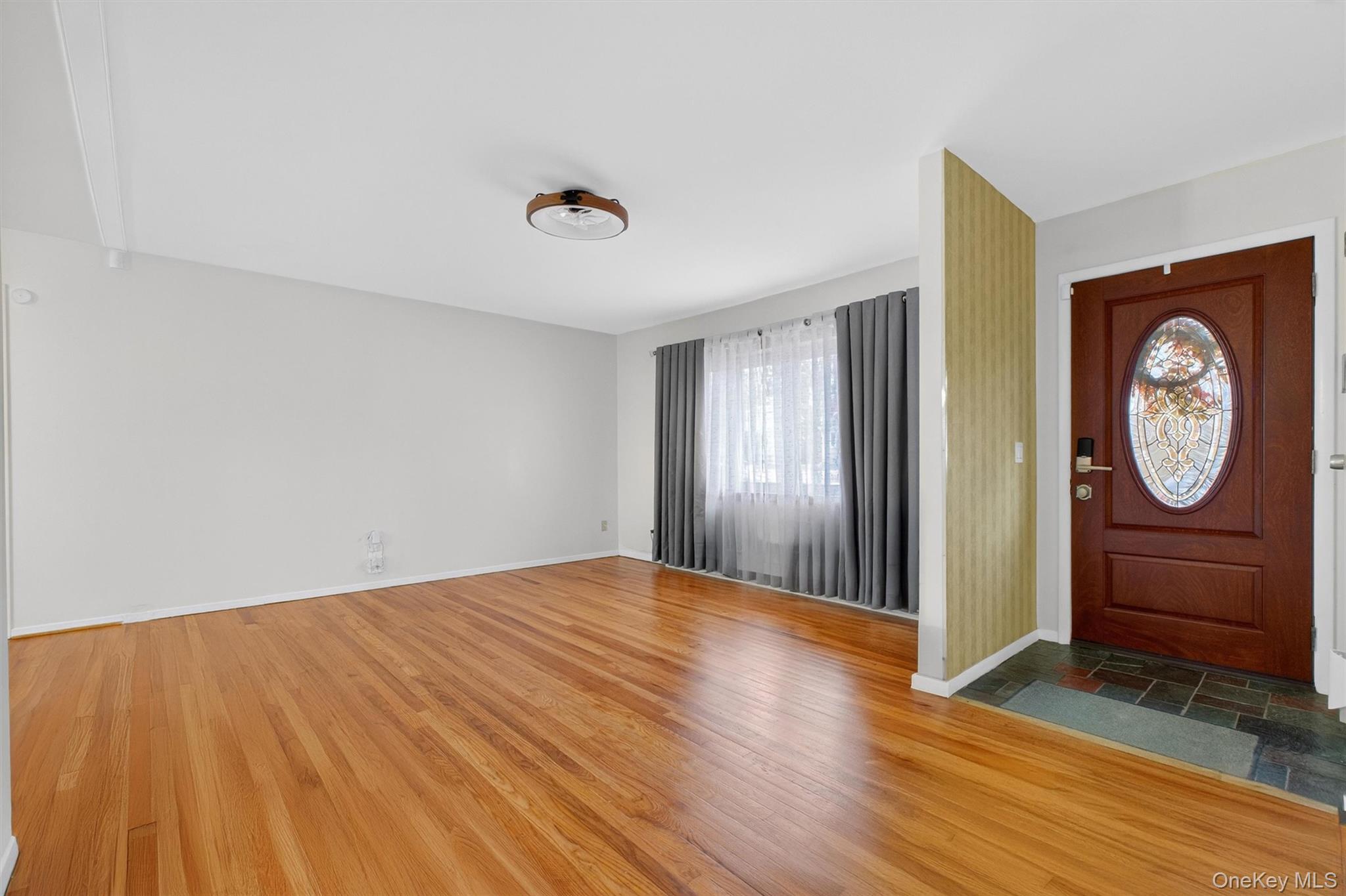 #7 photo, 18 Cardinal Drive, Poughkeepsie , NY 12601