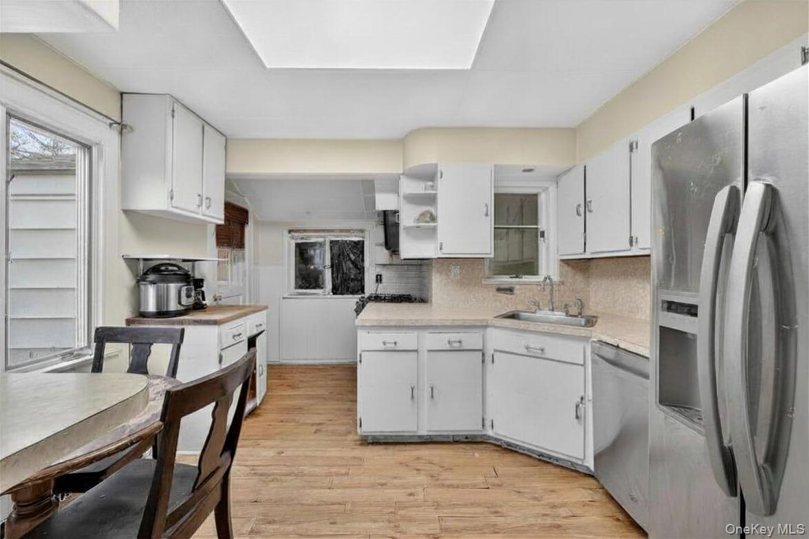 #14 photo, 560 Locust Avenue, Port Chester , NY 10573