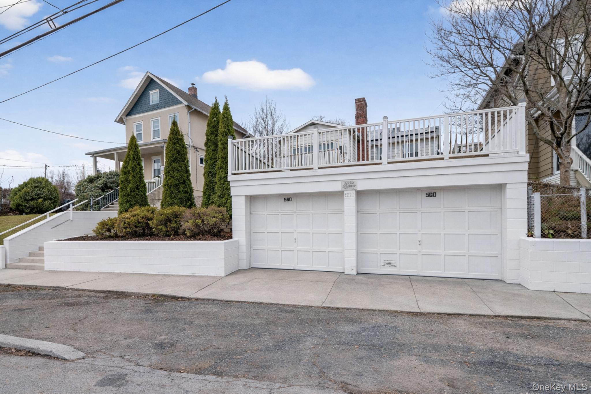 #2 photo, 560 Locust Avenue, Port Chester , NY 10573