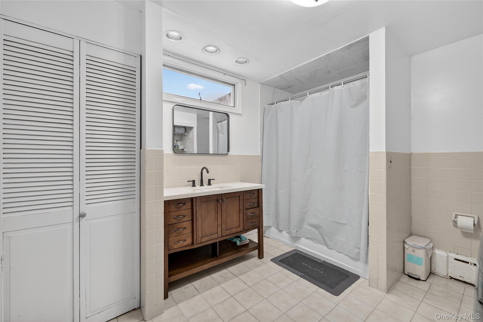 #20 photo, 560 Locust Avenue, Port Chester , NY 10573