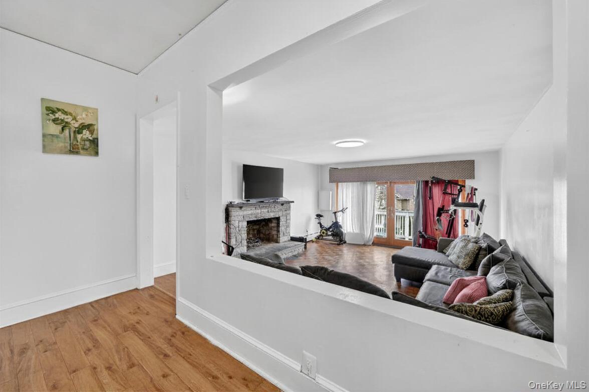 #6 photo, 560 Locust Avenue, Port Chester , NY 10573