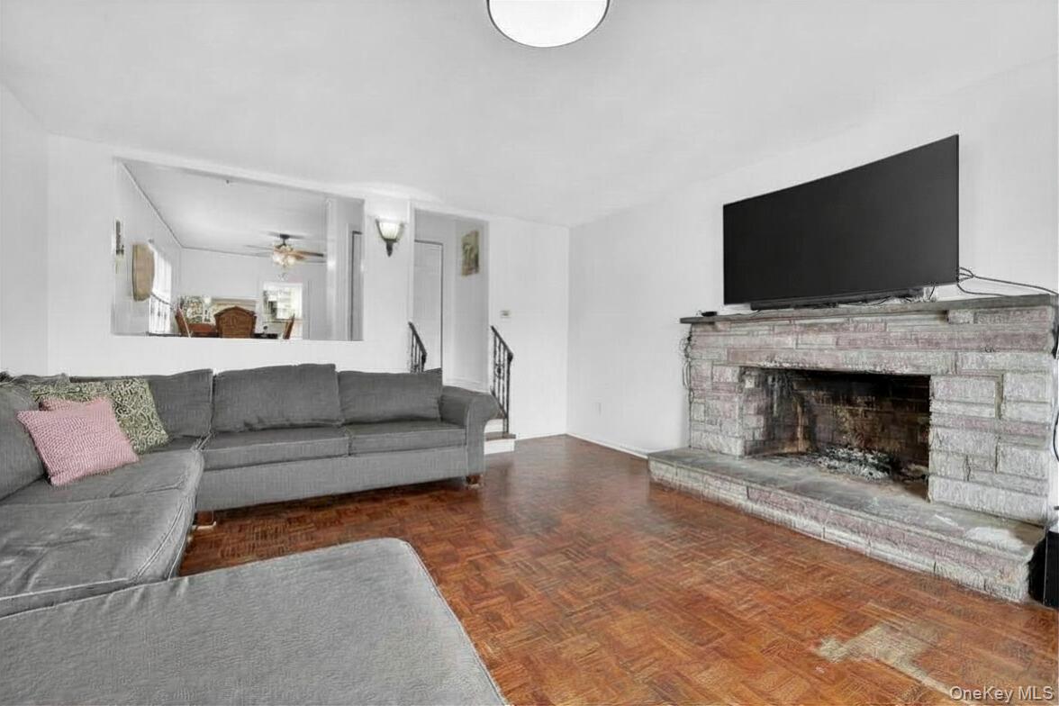 #9 photo, 560 Locust Avenue, Port Chester , NY 10573