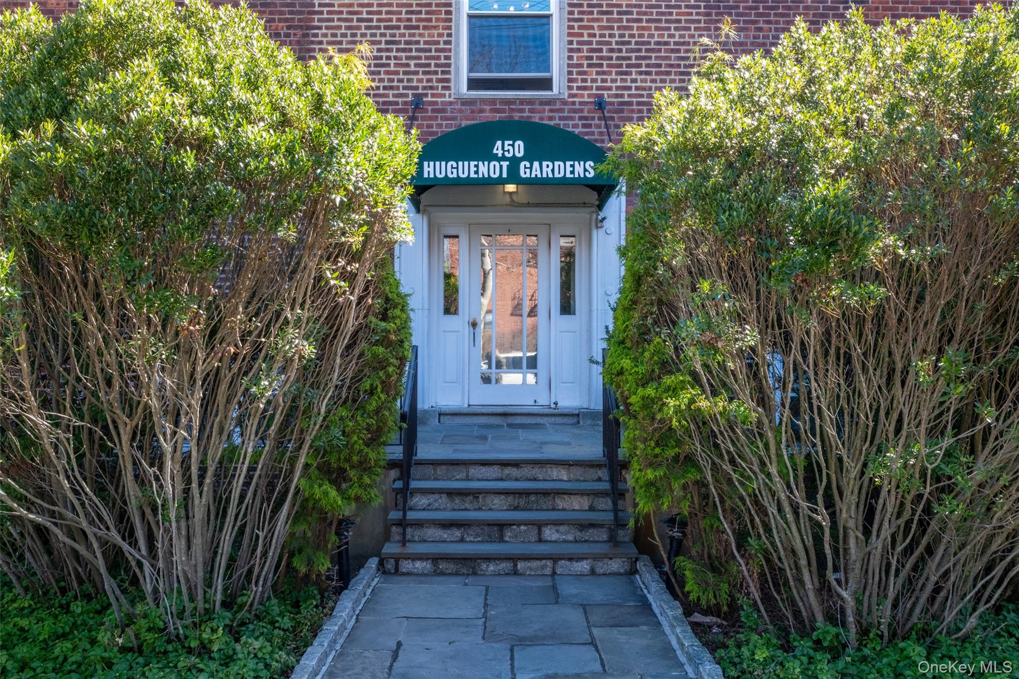 #1 photo, 450 Pelham Road, New Rochelle , NY 10805