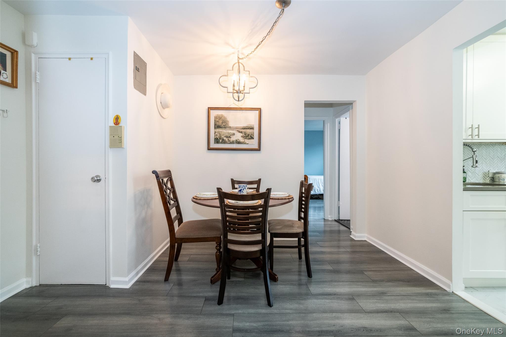 #4 photo, 450 Pelham Road, New Rochelle , NY 10805