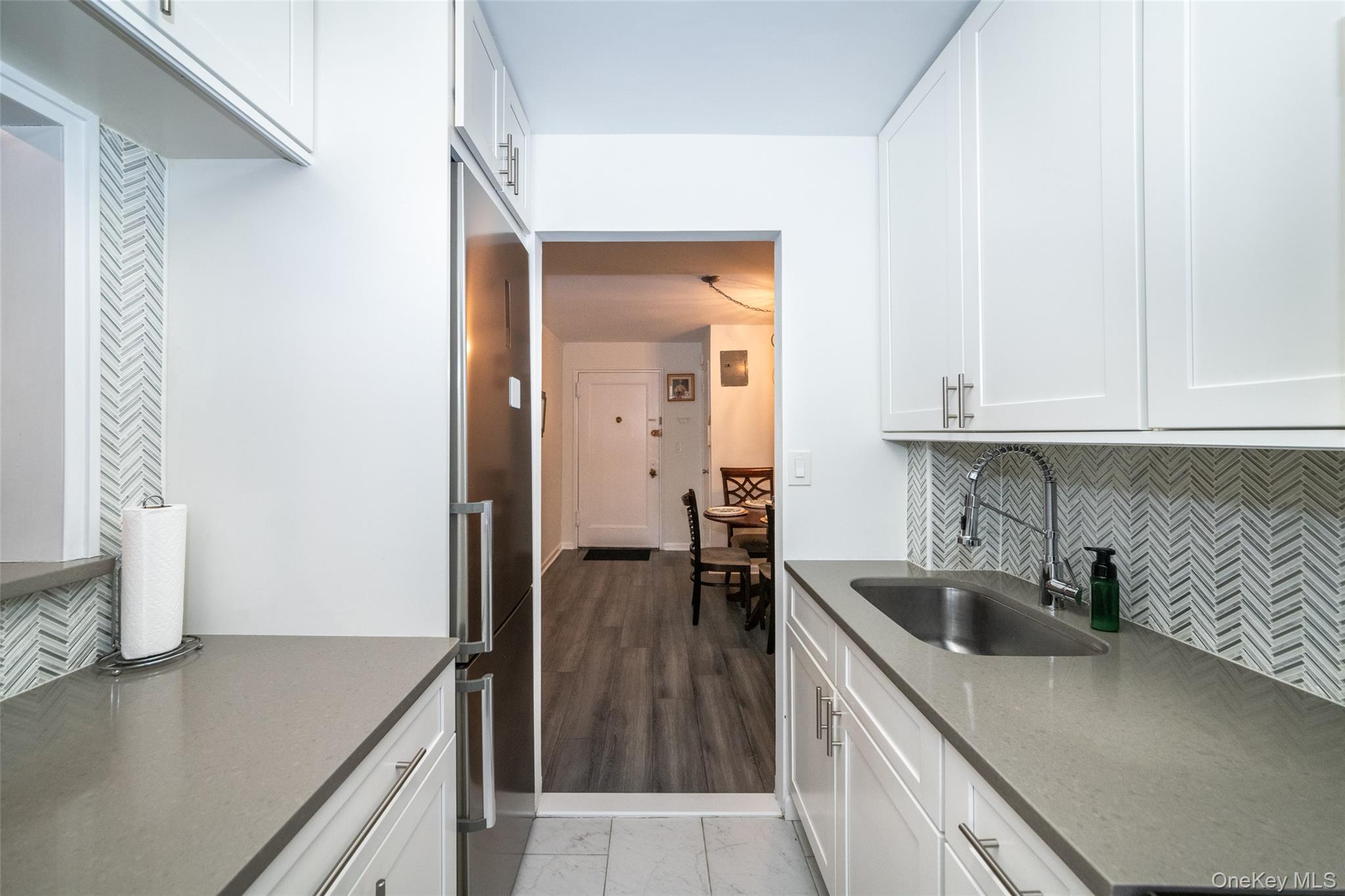 #7 photo, 450 Pelham Road, New Rochelle , NY 10805