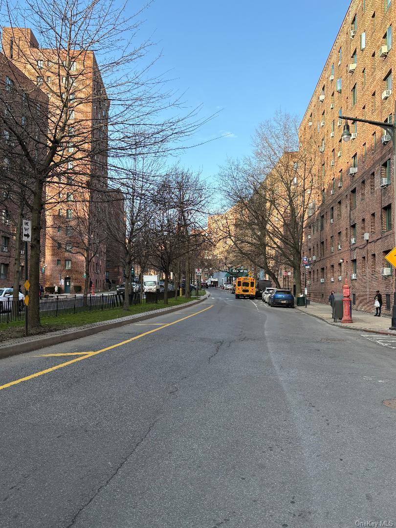 #3 photo, 1591 Metropolitan Avenue, ব্রঙ্কস Bronx , NY 10462