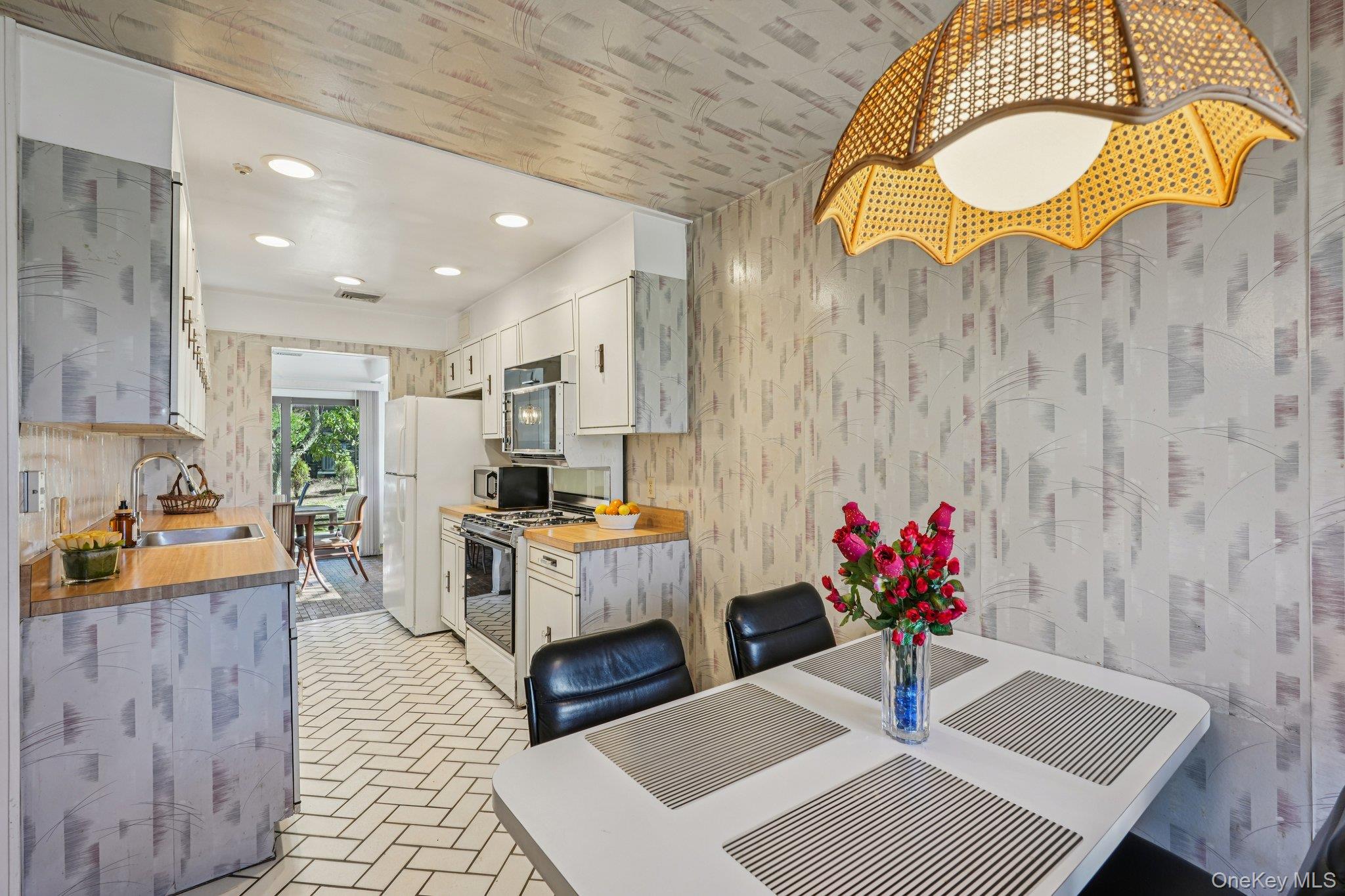 #12 photo, 207 Martling Avenue, Tarrytown , NY 10591