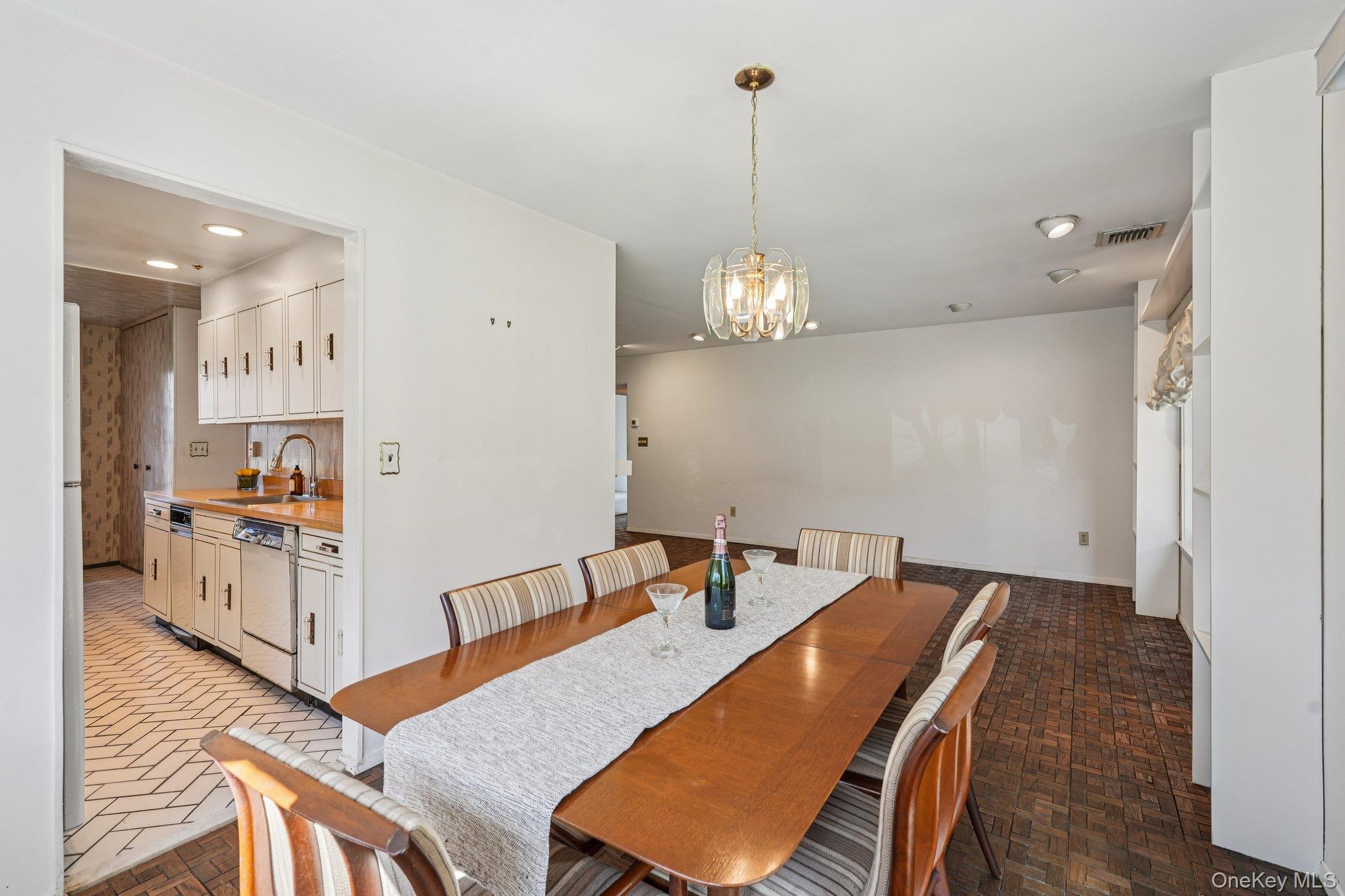 #7 photo, 207 Martling Avenue, Tarrytown , NY 10591