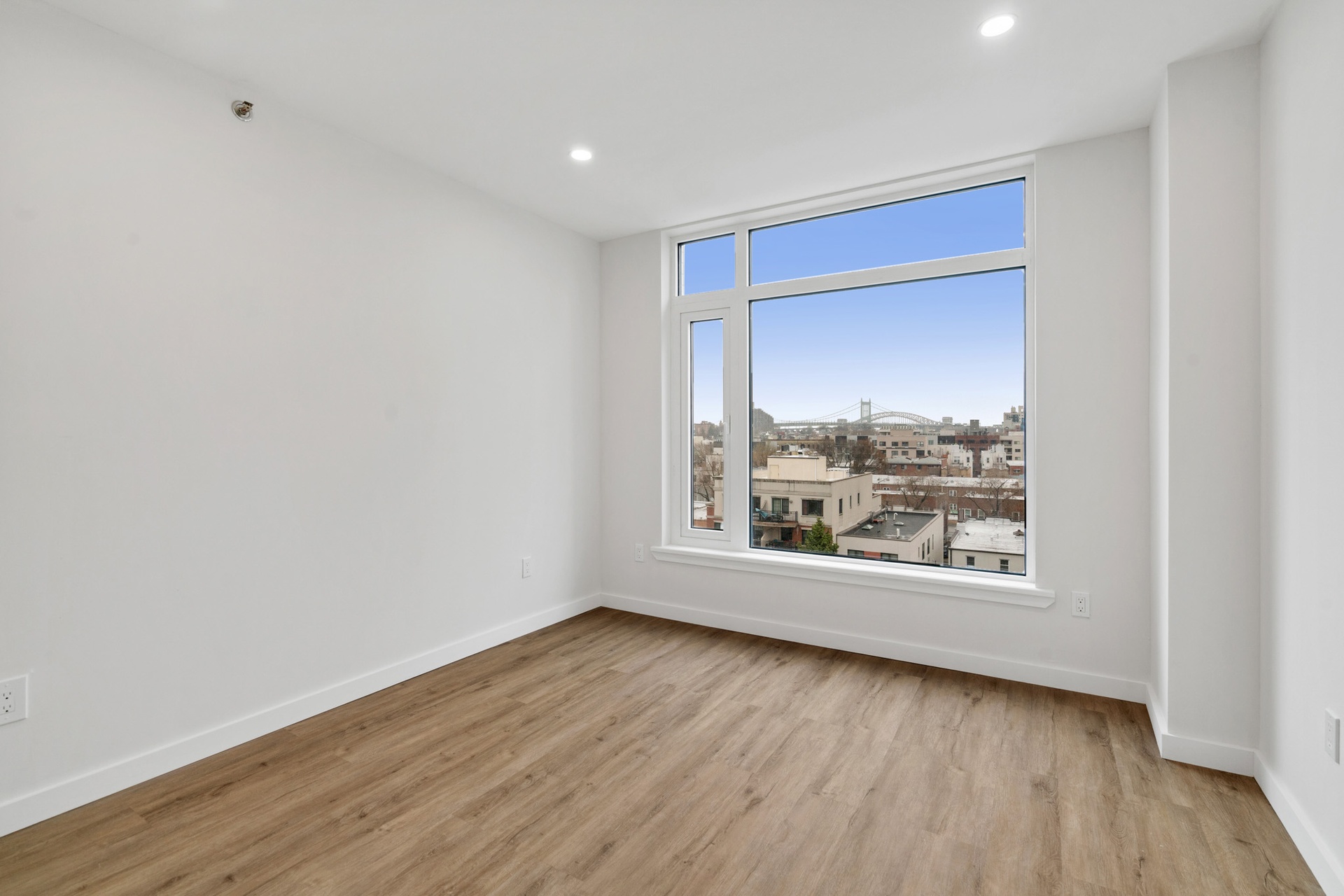 #8 photo, Astoria, अस्टोरिया Astoria , NY 11106