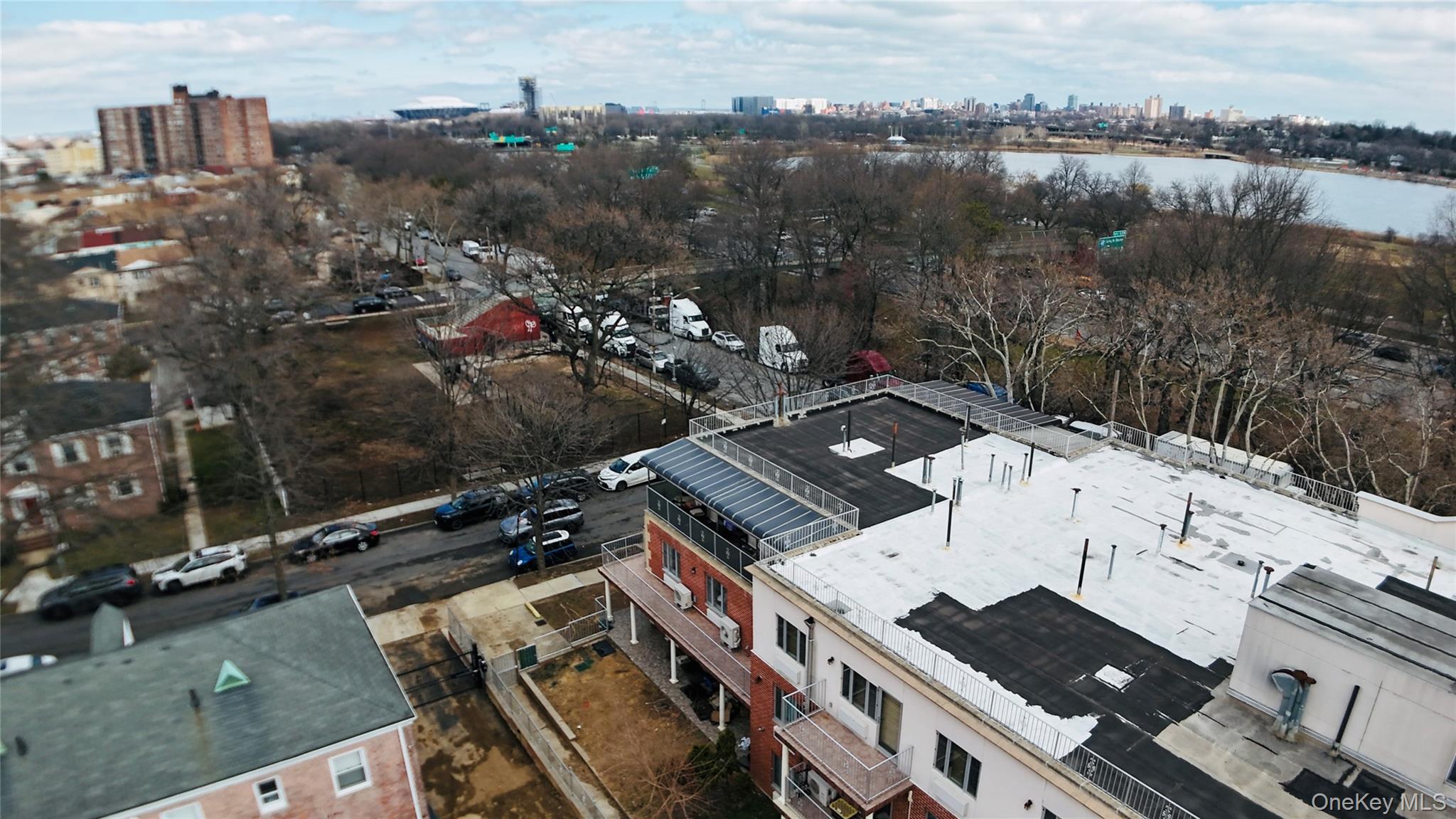 #18 photo, 6434 Grand Central Parkway, Forest Hills , NY 11375