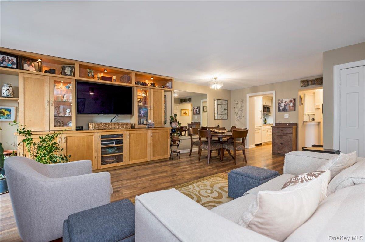 #12 photo, 230 W Broadway, 롱 아일랜드 Long Beach , NY 11561