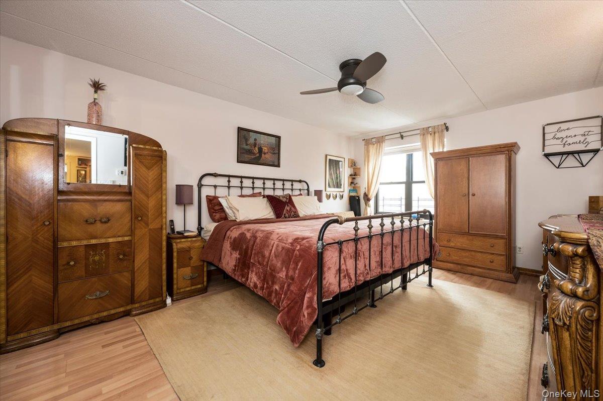 #18 photo, 230 W Broadway, 롱 아일랜드 Long Beach , NY 11561