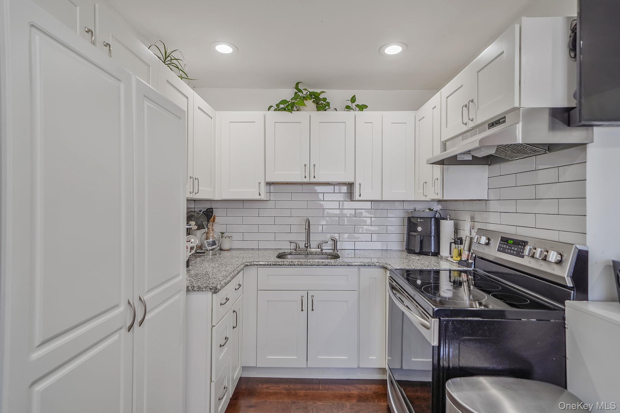 #18 photo, 3 Heather Court, 롱 아일랜드 Centereach , NY 11720