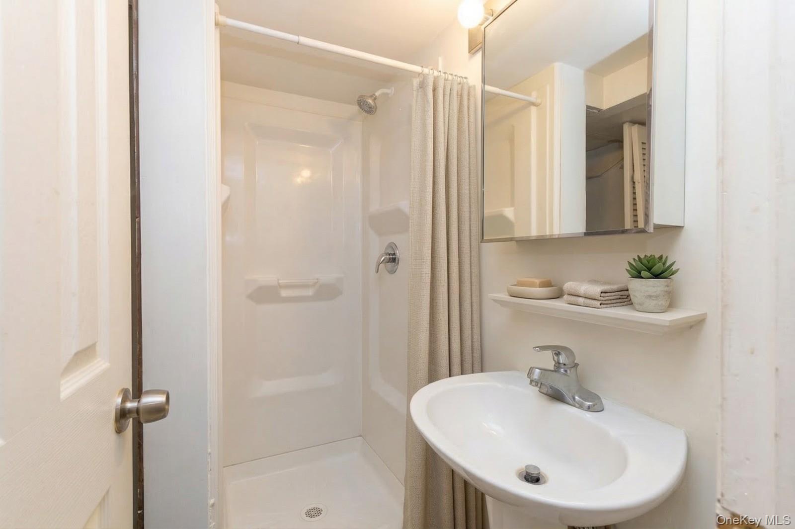 #20 photo, 2 Wagon Lane, Brewster , NY 10509