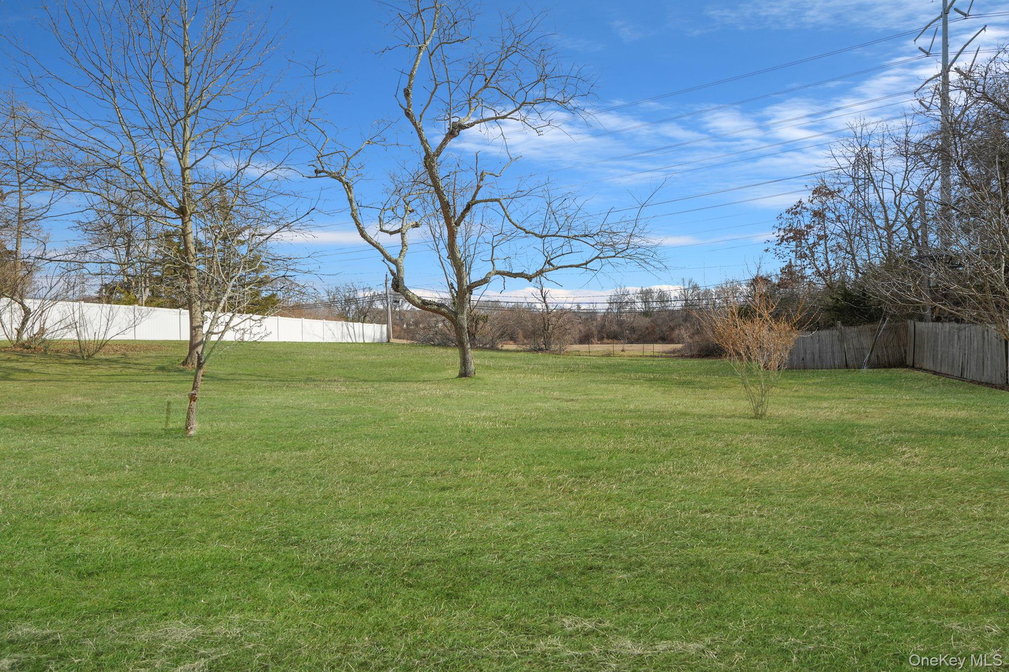 #11 photo, 10 Pierre Drive, 東長島 康马克 Commack , NY 11725