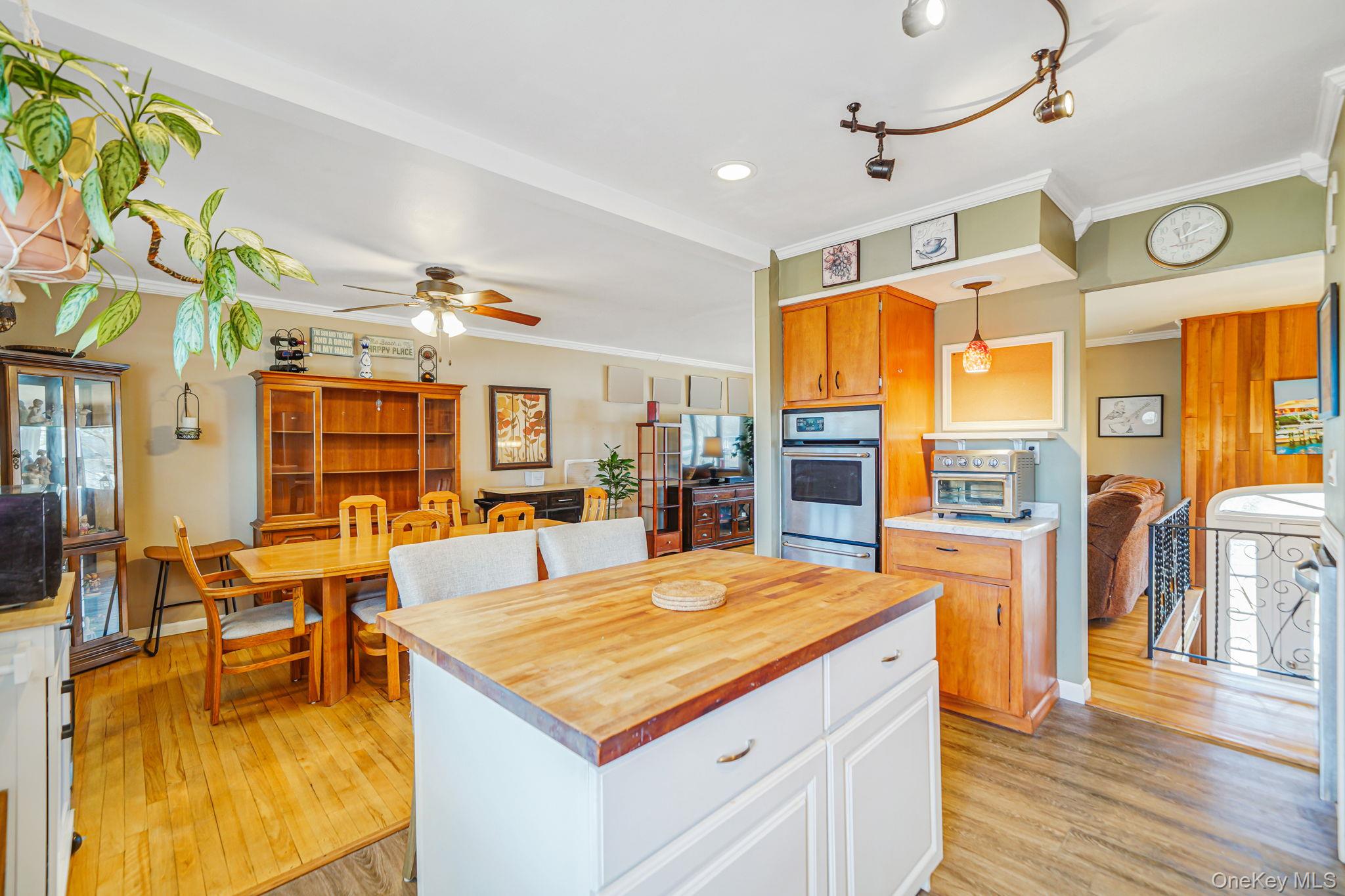 #18 photo, 10 Pierre Drive, 東長島 康马克 Commack , NY 11725