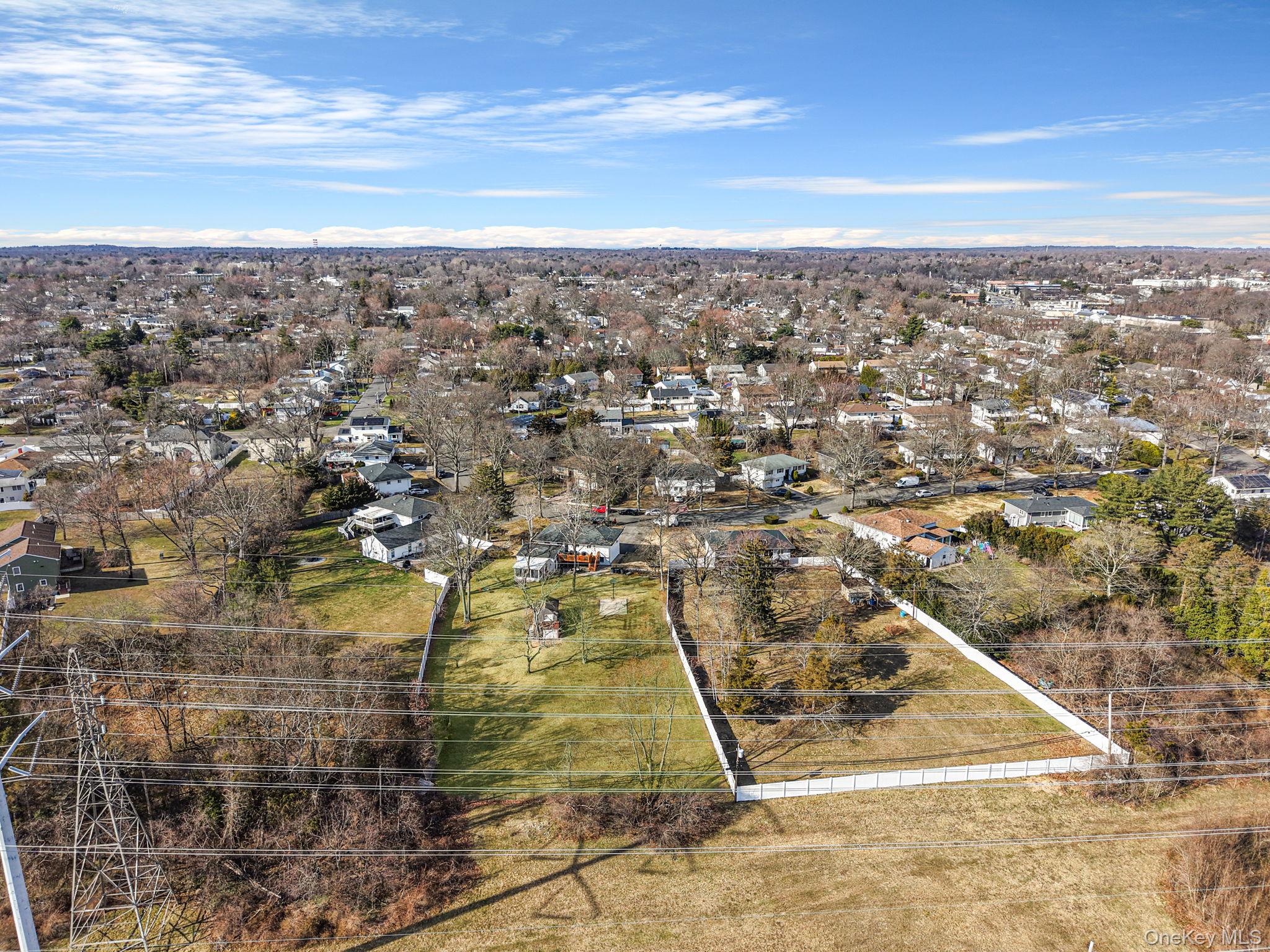 #5 photo, 10 Pierre Drive, 東長島 康马克 Commack , NY 11725