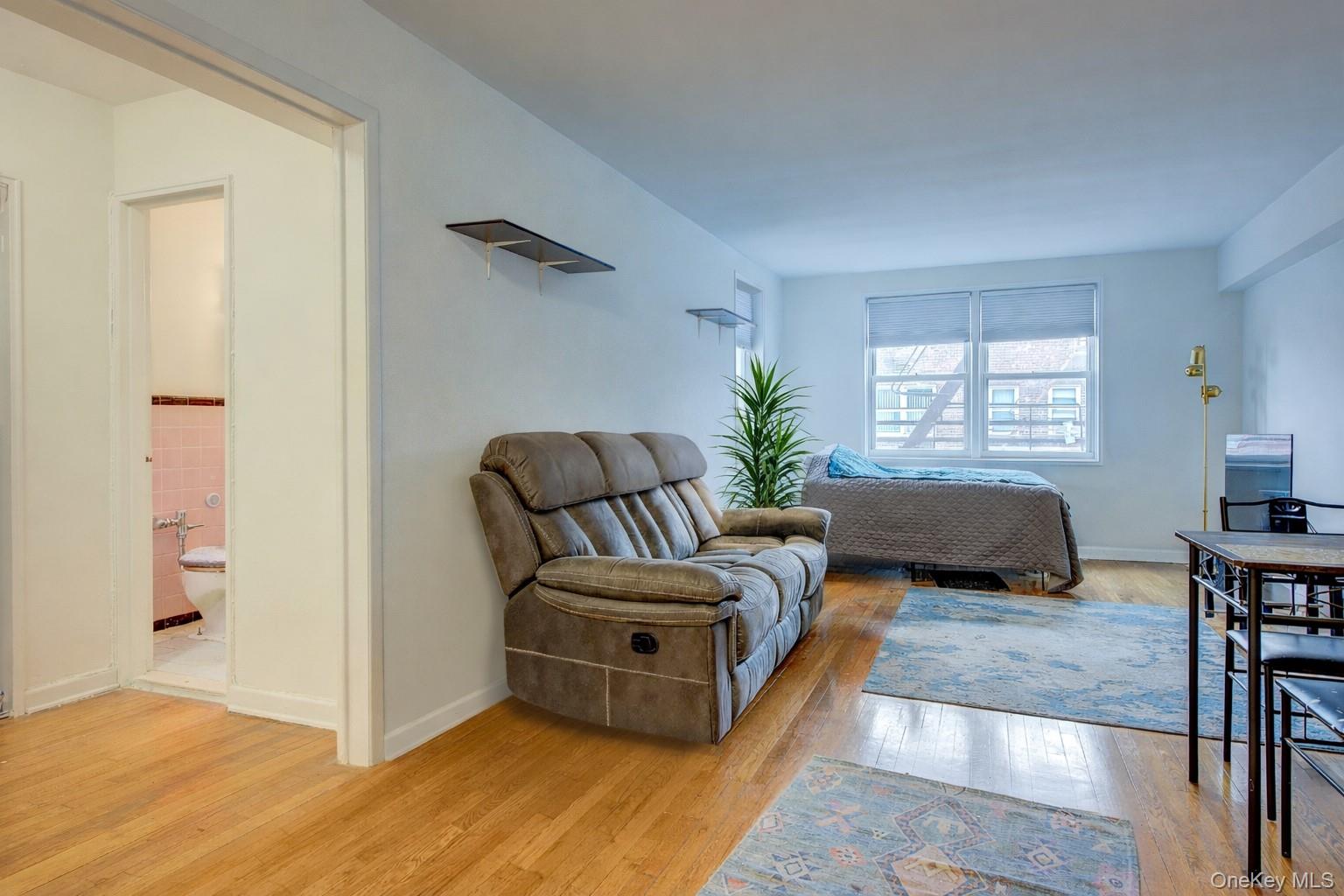 #4 photo, 125-05 84th Avenue, কুইন্‌স Kew Gardens , NY 11415