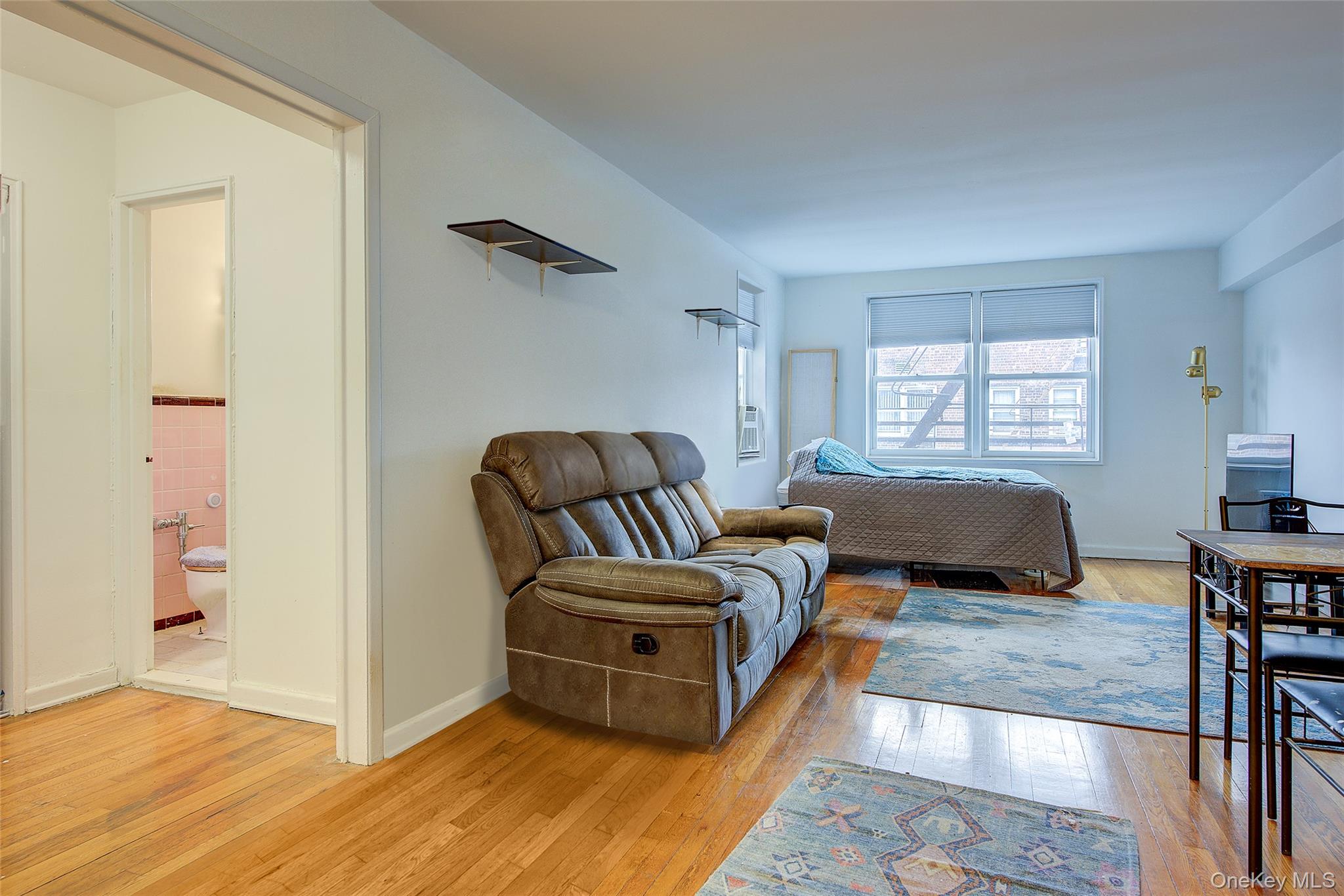 #8 photo, 125-05 84th Avenue, কুইন্‌স Kew Gardens , NY 11415