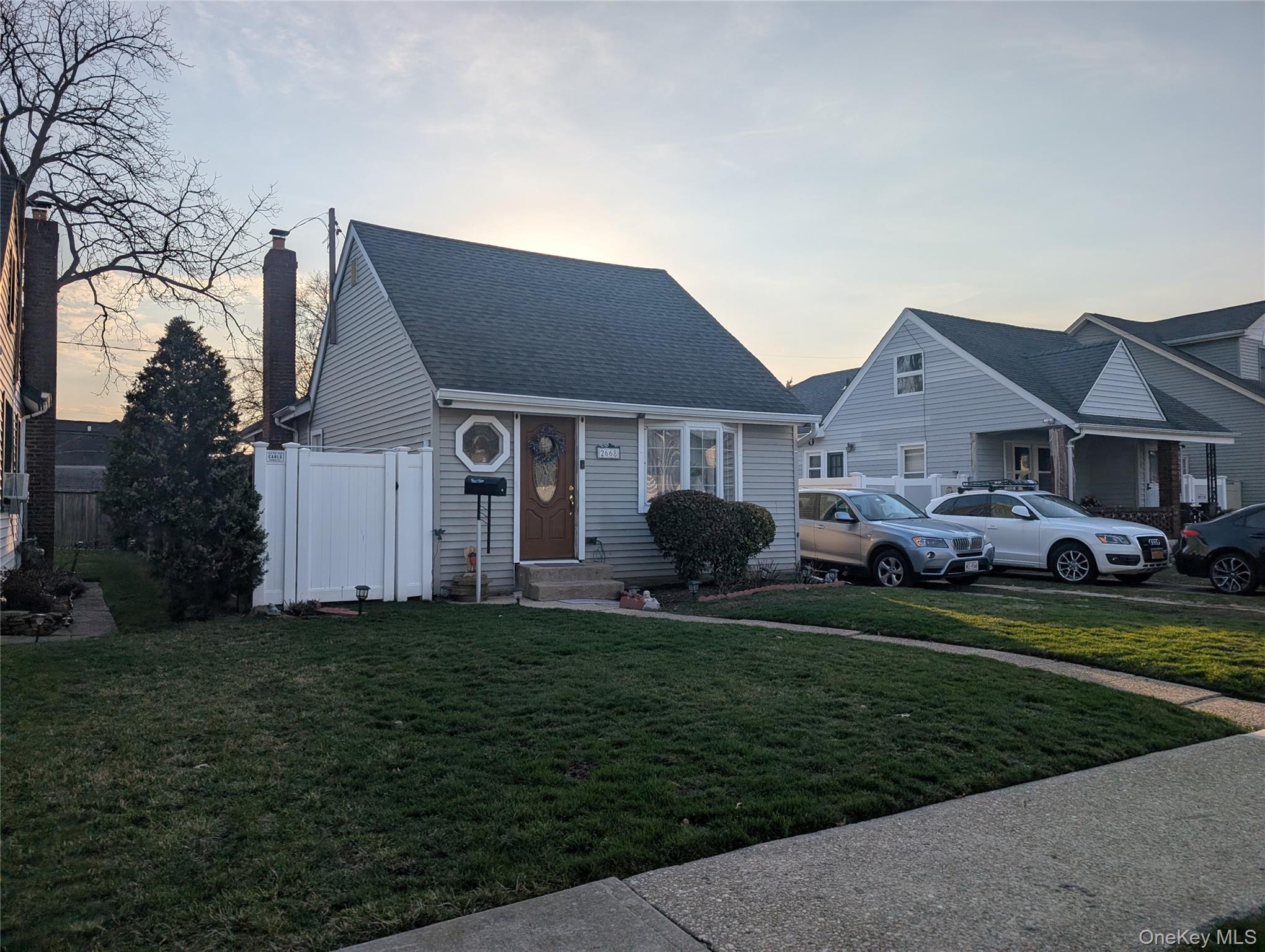 #1 photo, 2668 Rosebud Avenue, 長島 Merrick , NY 11566