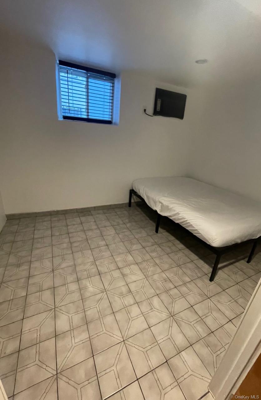 #14 photo, 21-37 36th Street, কুইন্‌স Astoria , NY 11105