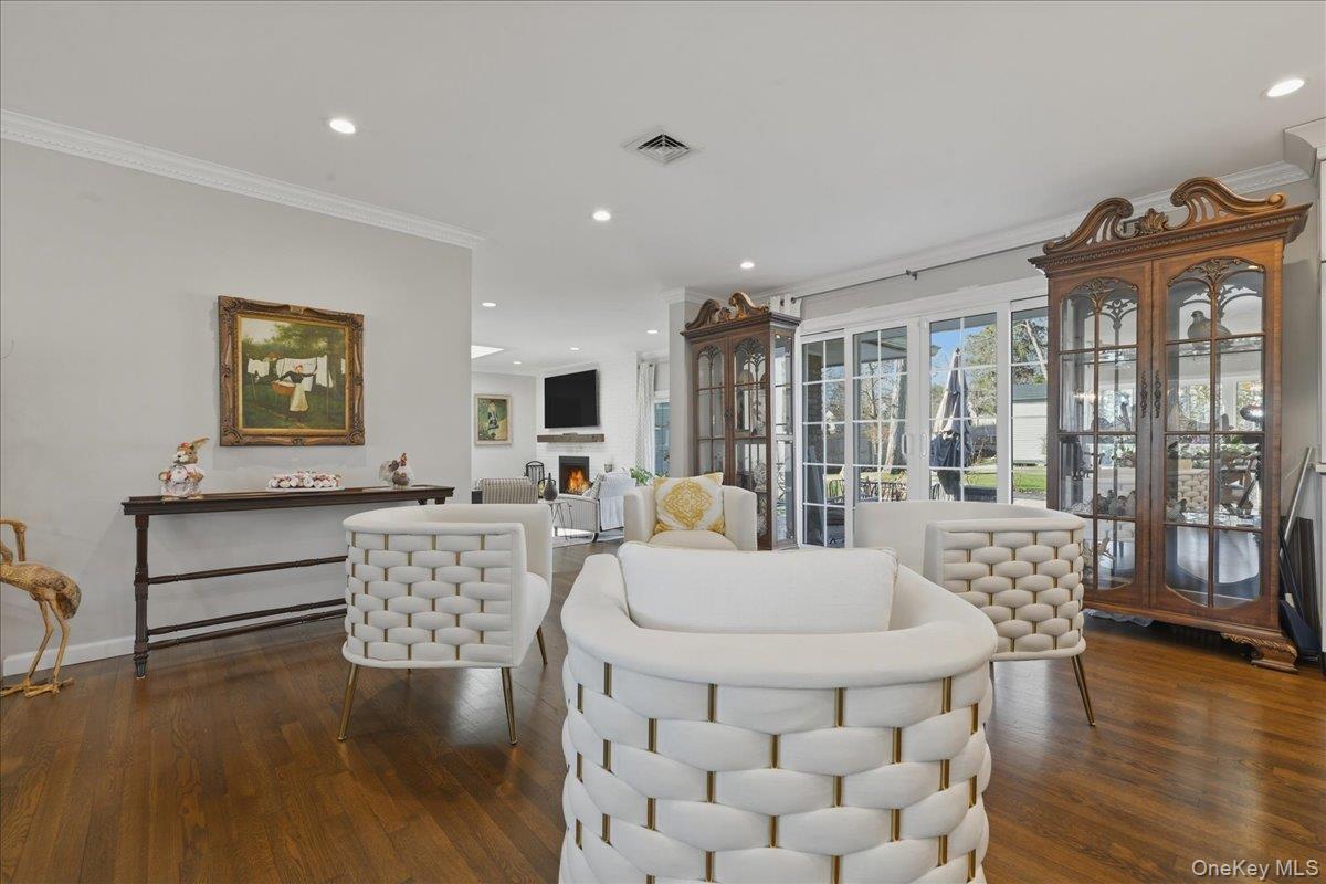 #13 photo, 125 Highland Road, Glen Cove , NY 11542