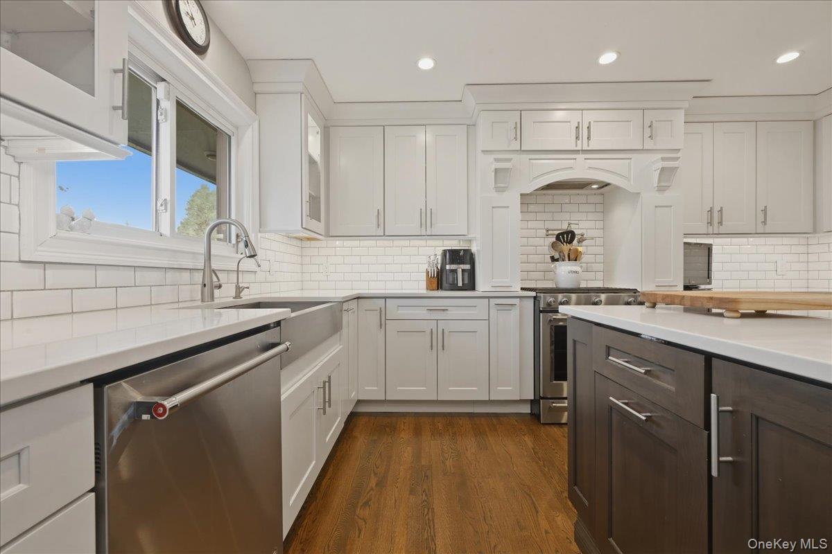 #15 photo, 125 Highland Road, Glen Cove , NY 11542