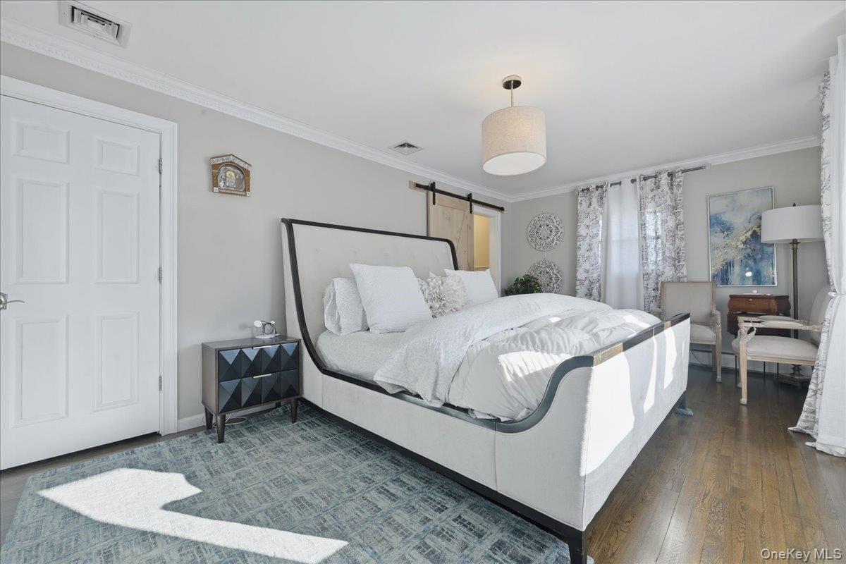 #18 photo, 125 Highland Road, Glen Cove , NY 11542