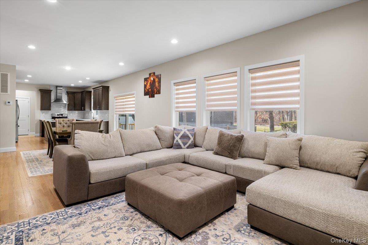 #10 photo, 32 Florida Avenue, Medford , NY 11763