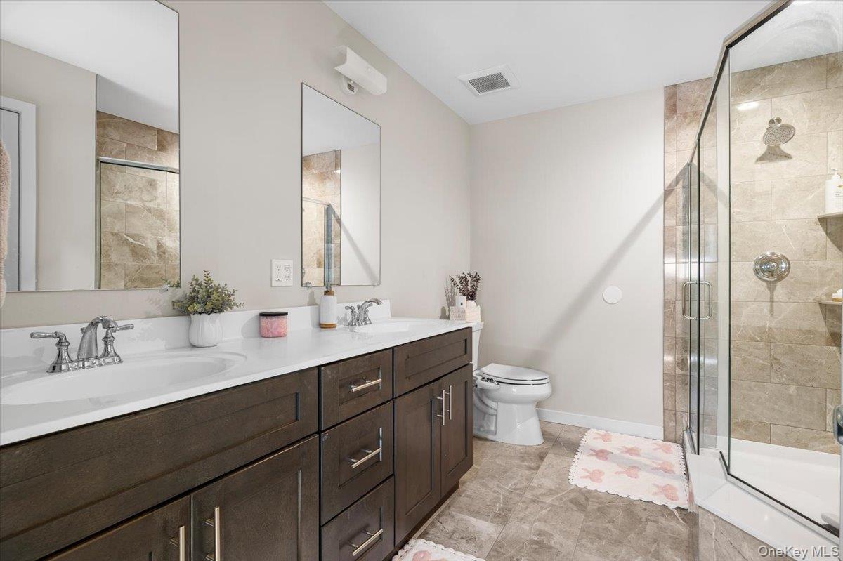 #15 photo, 32 Florida Avenue, Medford , NY 11763