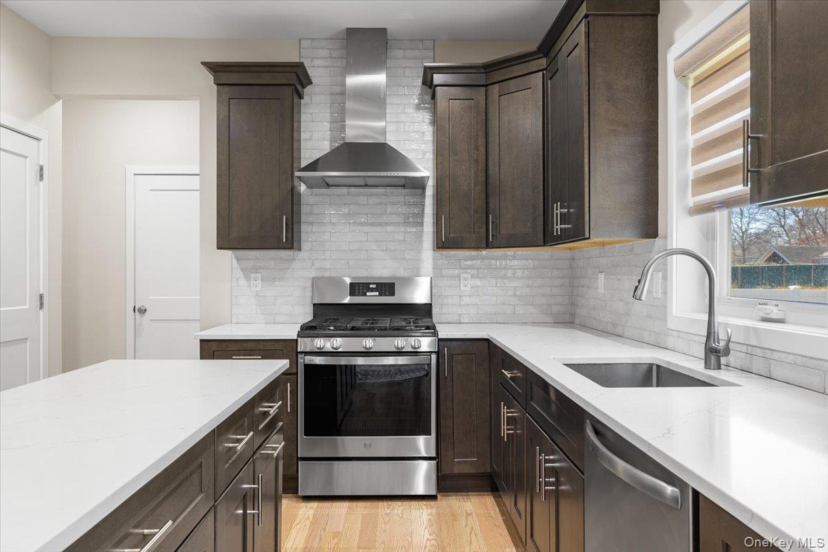 #6 photo, 32 Florida Avenue, Medford , NY 11763