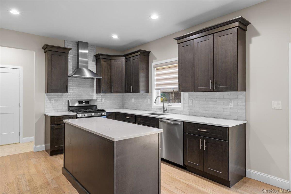 #7 photo, 32 Florida Avenue, Medford , NY 11763