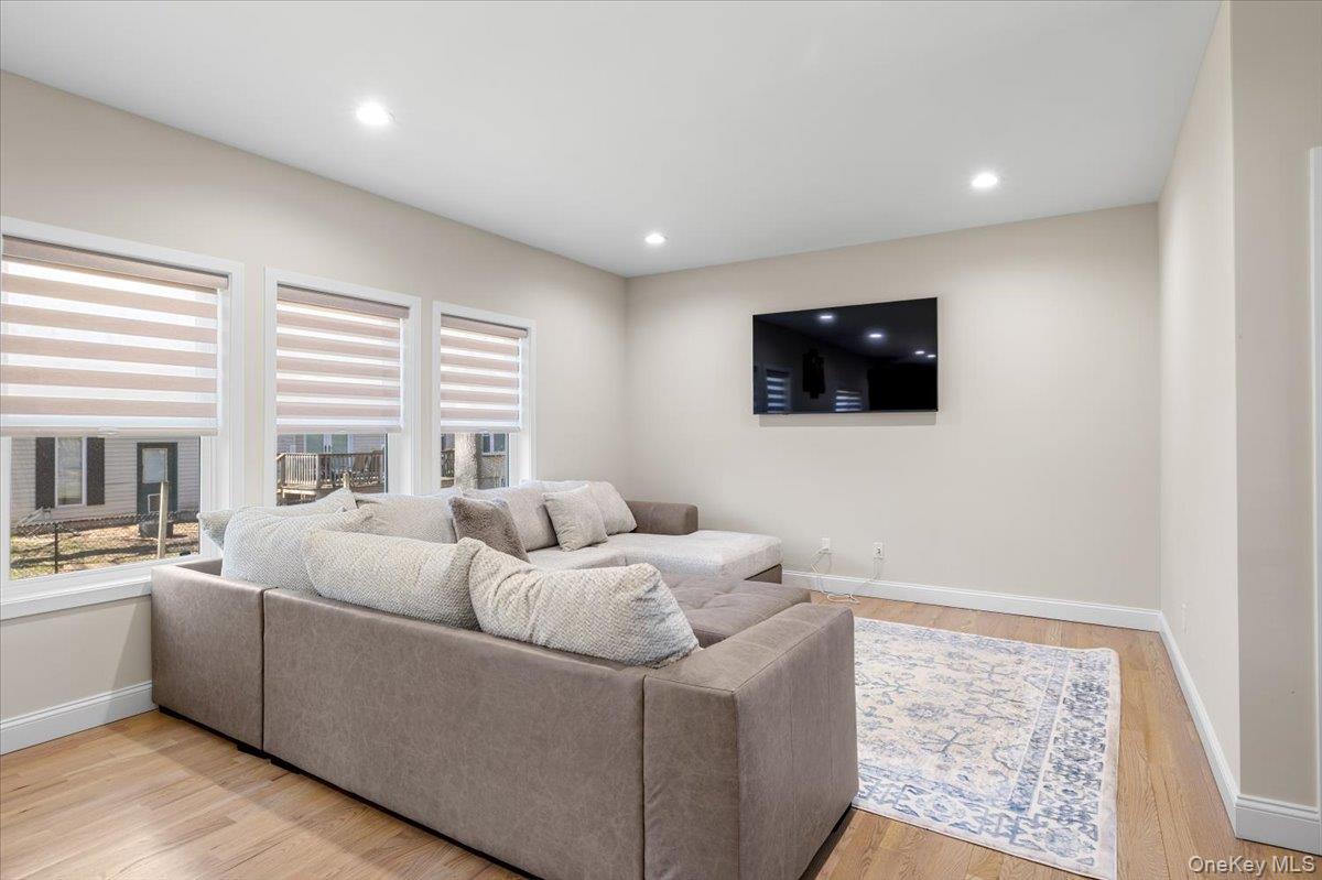 #9 photo, 32 Florida Avenue, Medford , NY 11763