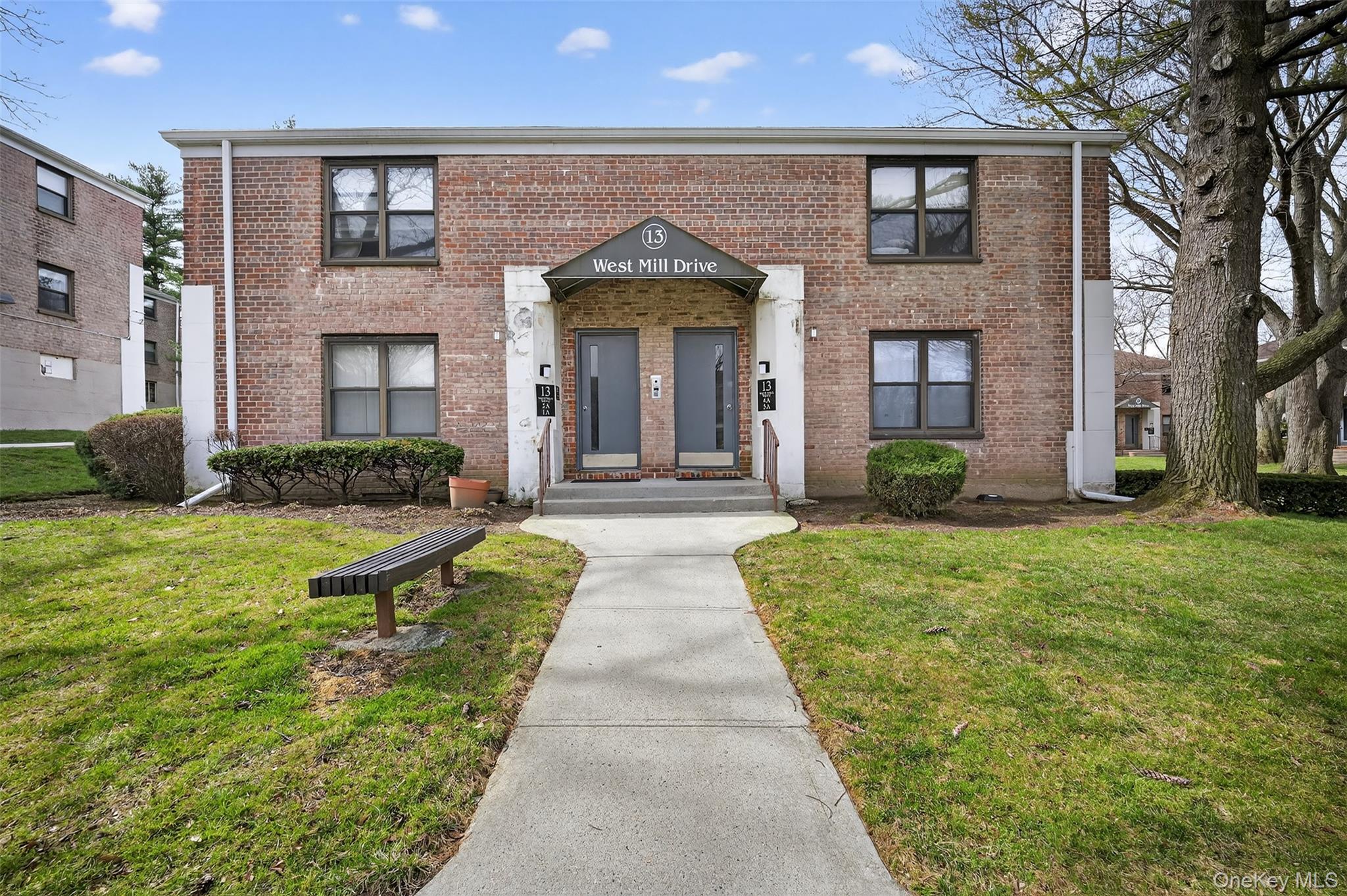 #1 photo, 13 W Mill Drive, নাসাউ কাউন্টি Great Neck , NY 11021