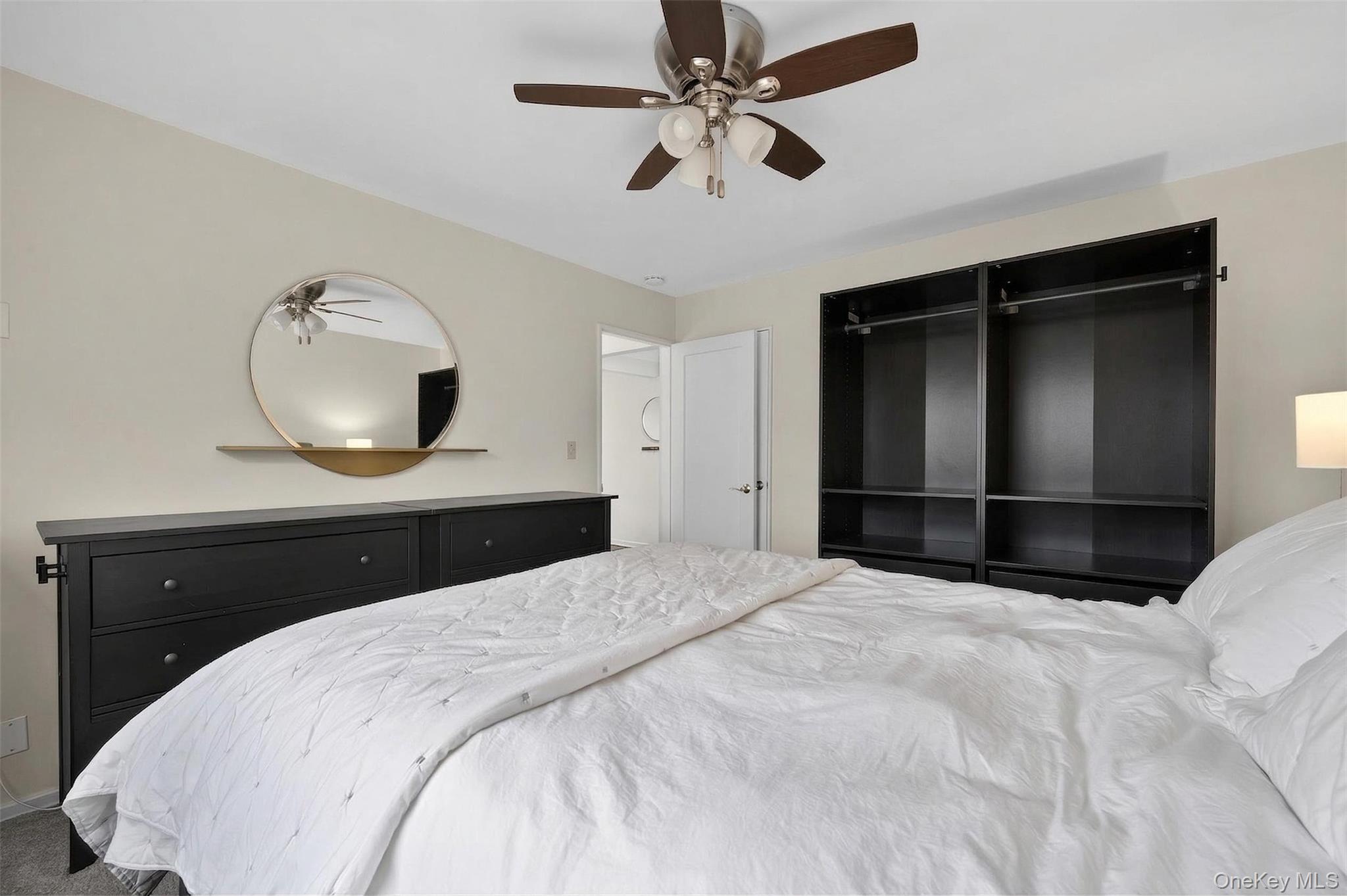 #13 photo, 13 W Mill Drive, নাসাউ কাউন্টি Great Neck , NY 11021