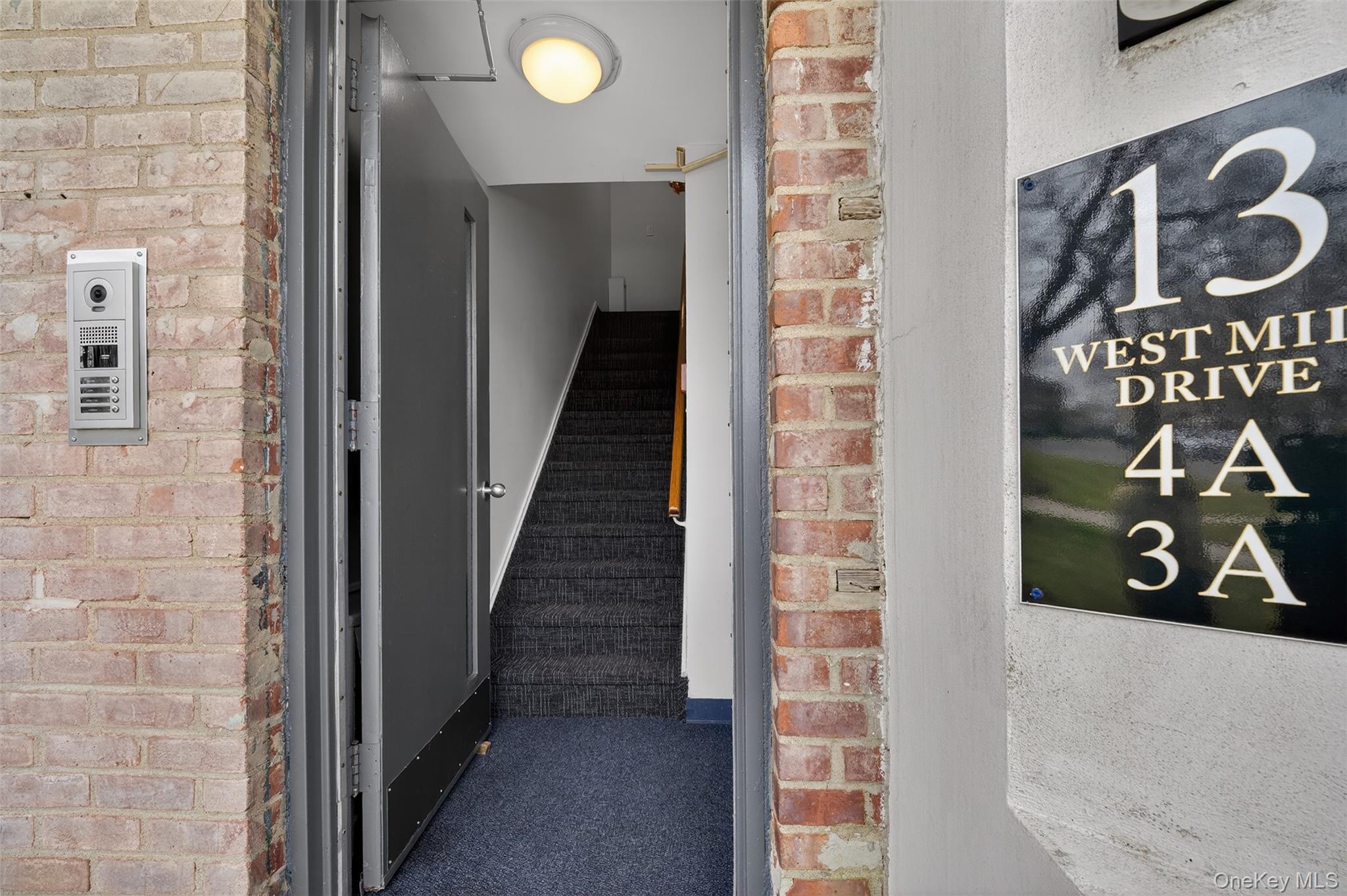 #2 photo, 13 W Mill Drive, নাসাউ কাউন্টি Great Neck , NY 11021