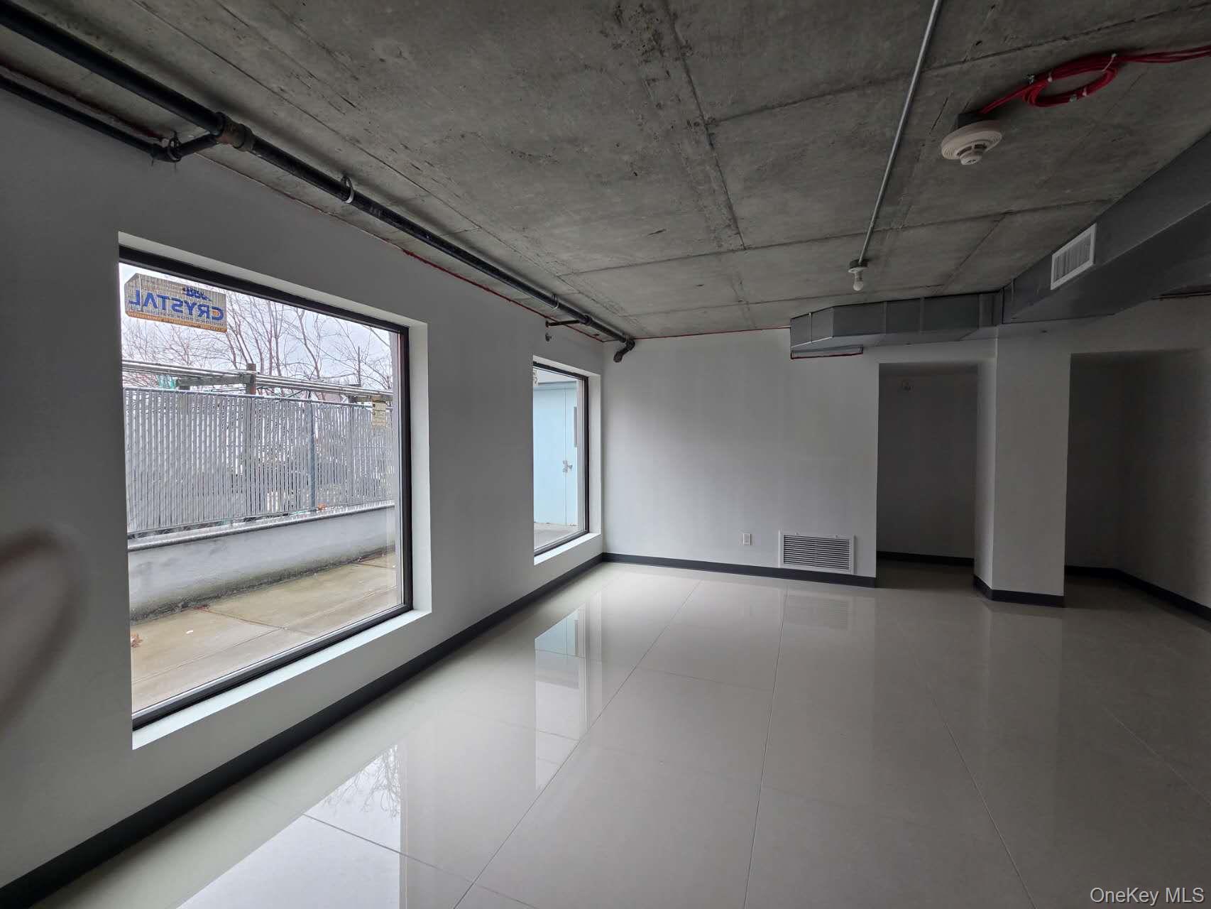 #2 photo, 147-12 Roosevelt Ave, কুইন্‌স Flushing , NY 11354