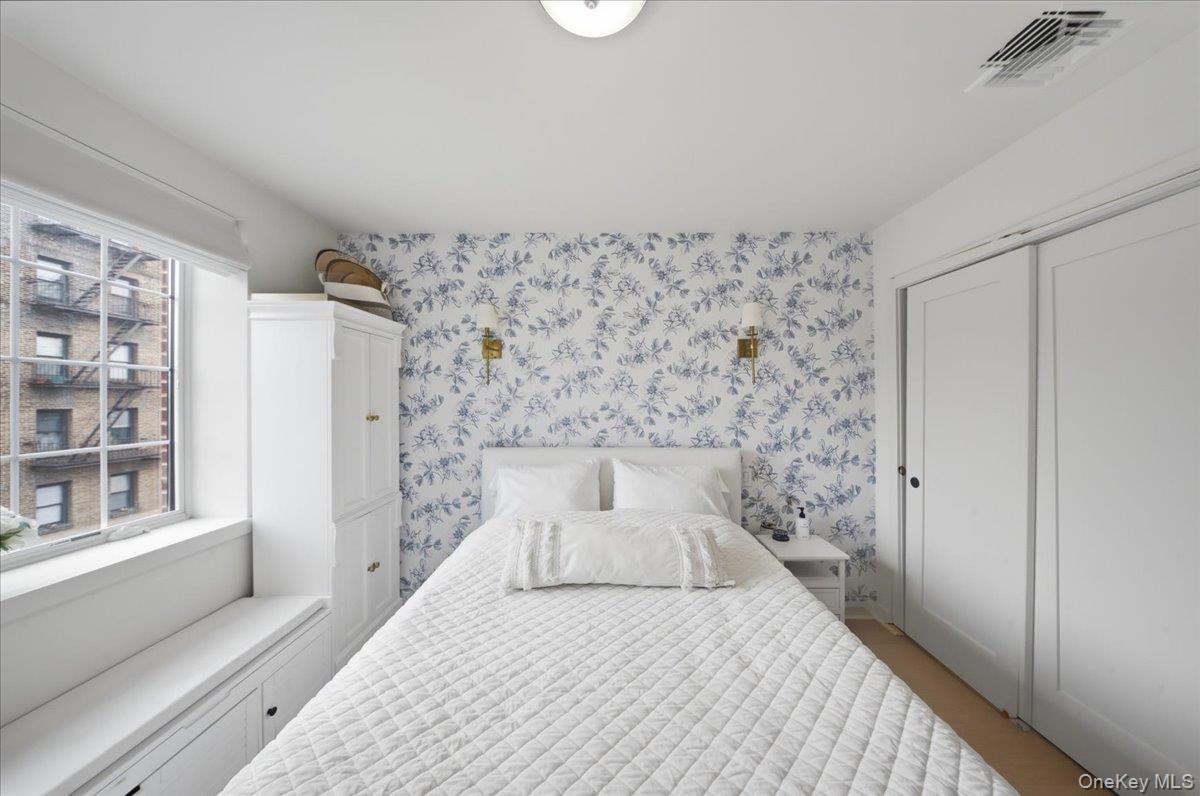 #10 photo, 2574 34th Street, Astoria , NY 11103