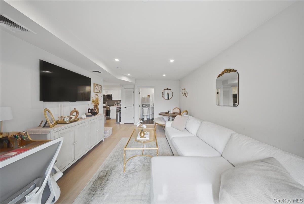 #12 photo, 2574 34th Street, Astoria , NY 11103