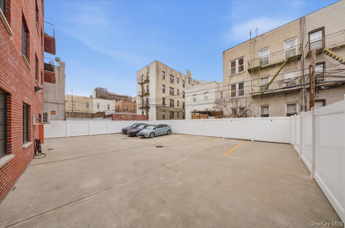 #17 photo, 2574 34th Street, Astoria , NY 11103