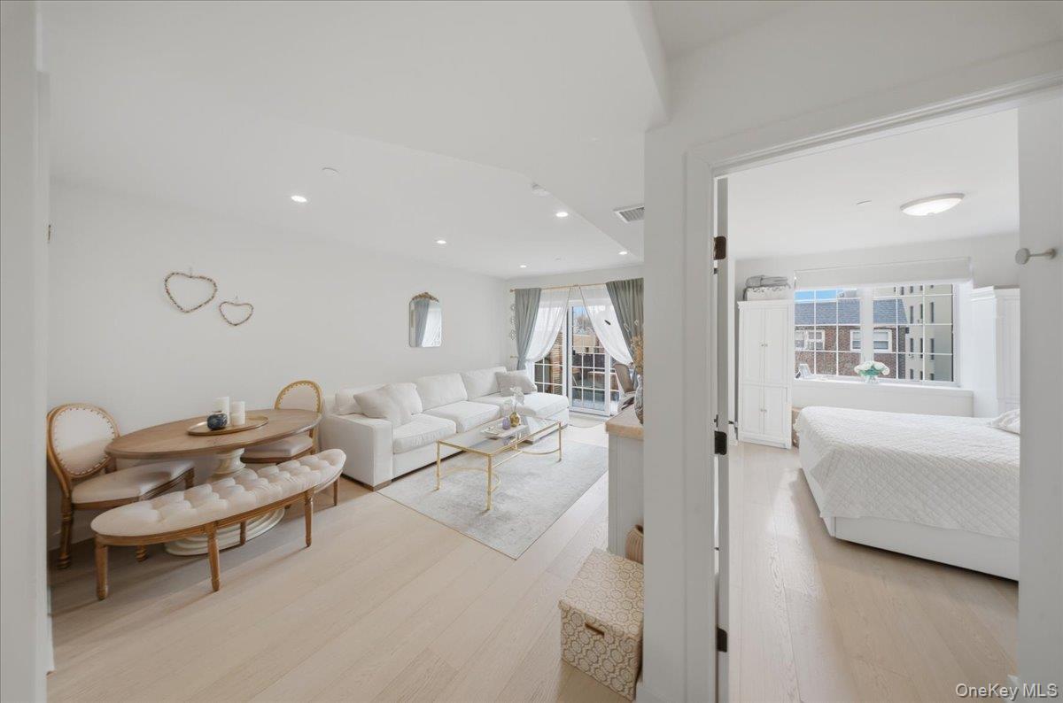 #6 photo, 2574 34th Street, Astoria , NY 11103