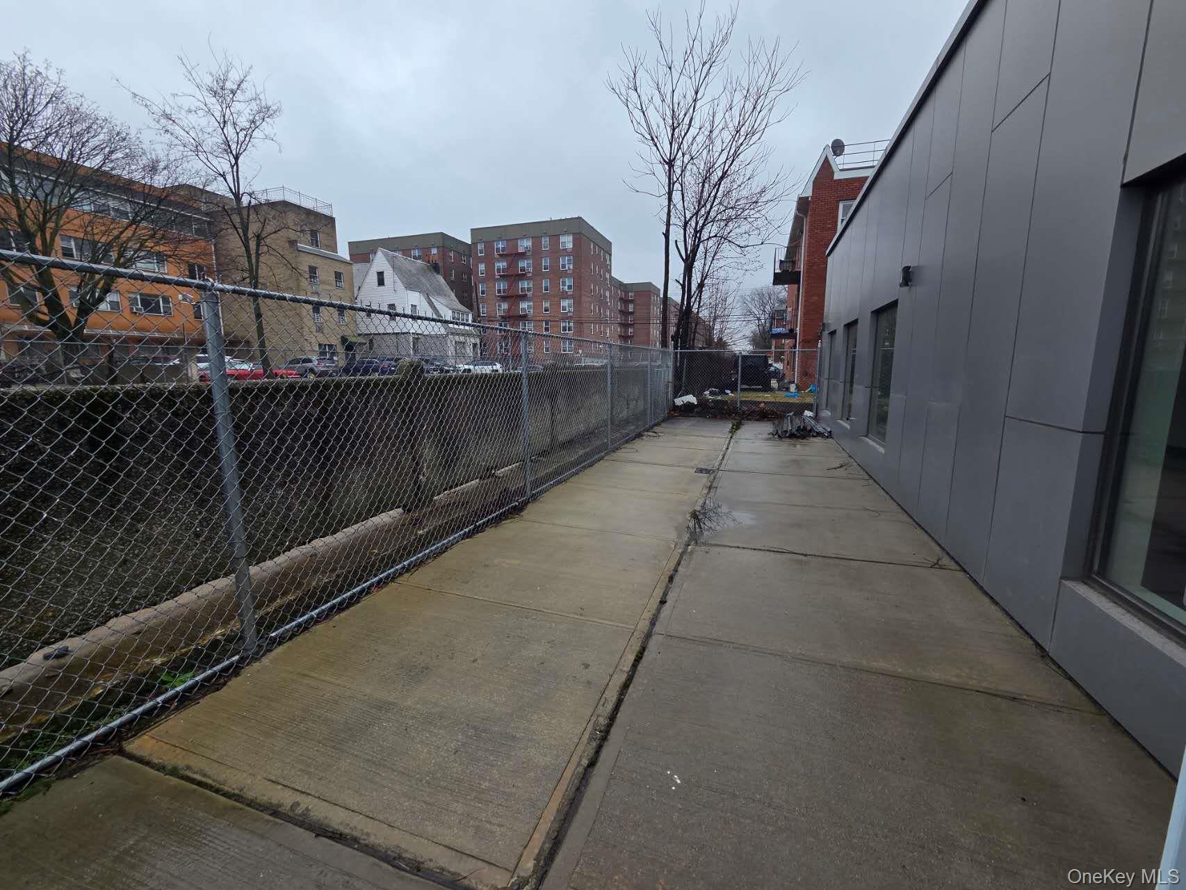 #7 photo, 147-12 Roosevelt Ave, কুইন্‌স Flushing , NY 11354